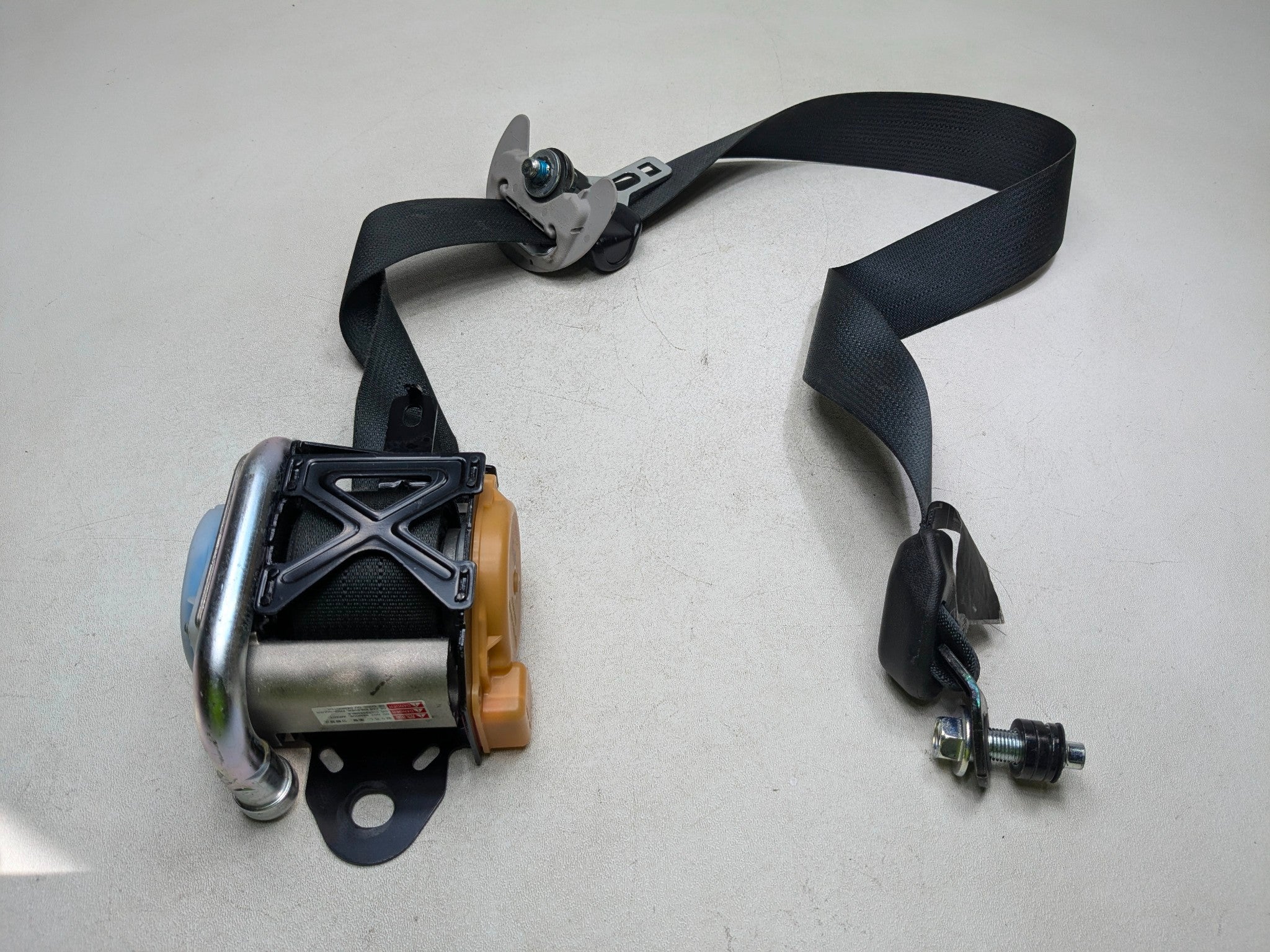 2012 - 2014 HYUNDAI AZERA OEM SEAT BELT RETRACTOR FRONT LEFT DRIVER SIDE