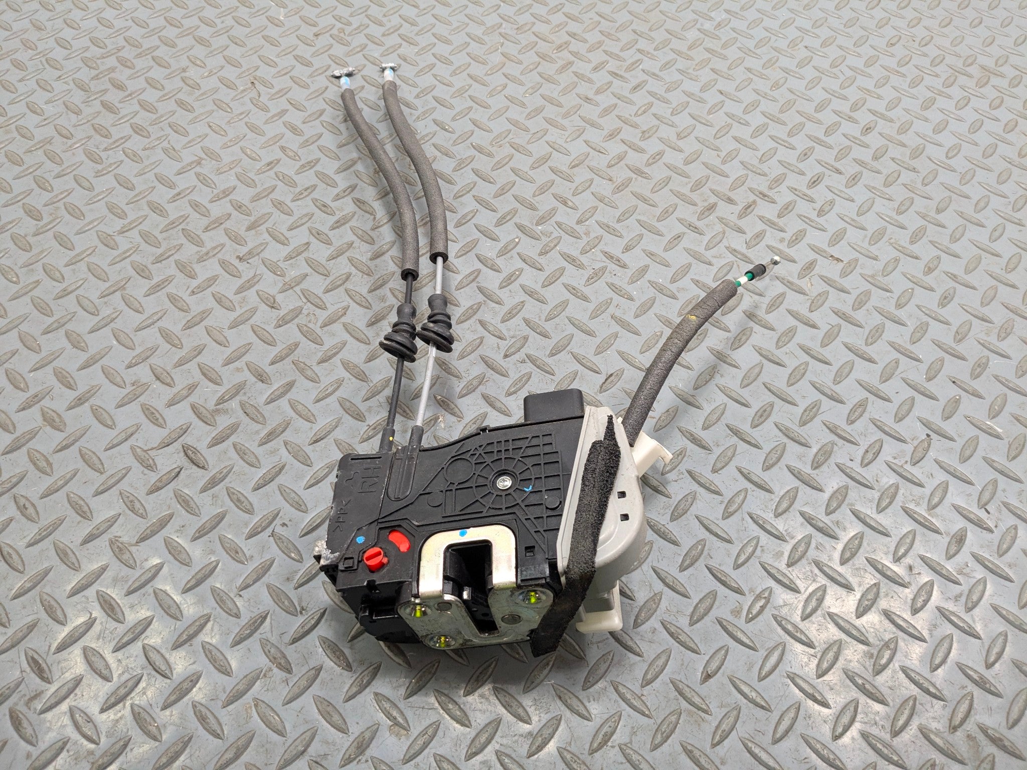 12 - 14 HYUNDAI AZERA OEM DOOR LATCH LOCK ACTUATOR REAR RIGHT PASSENGER SIDE