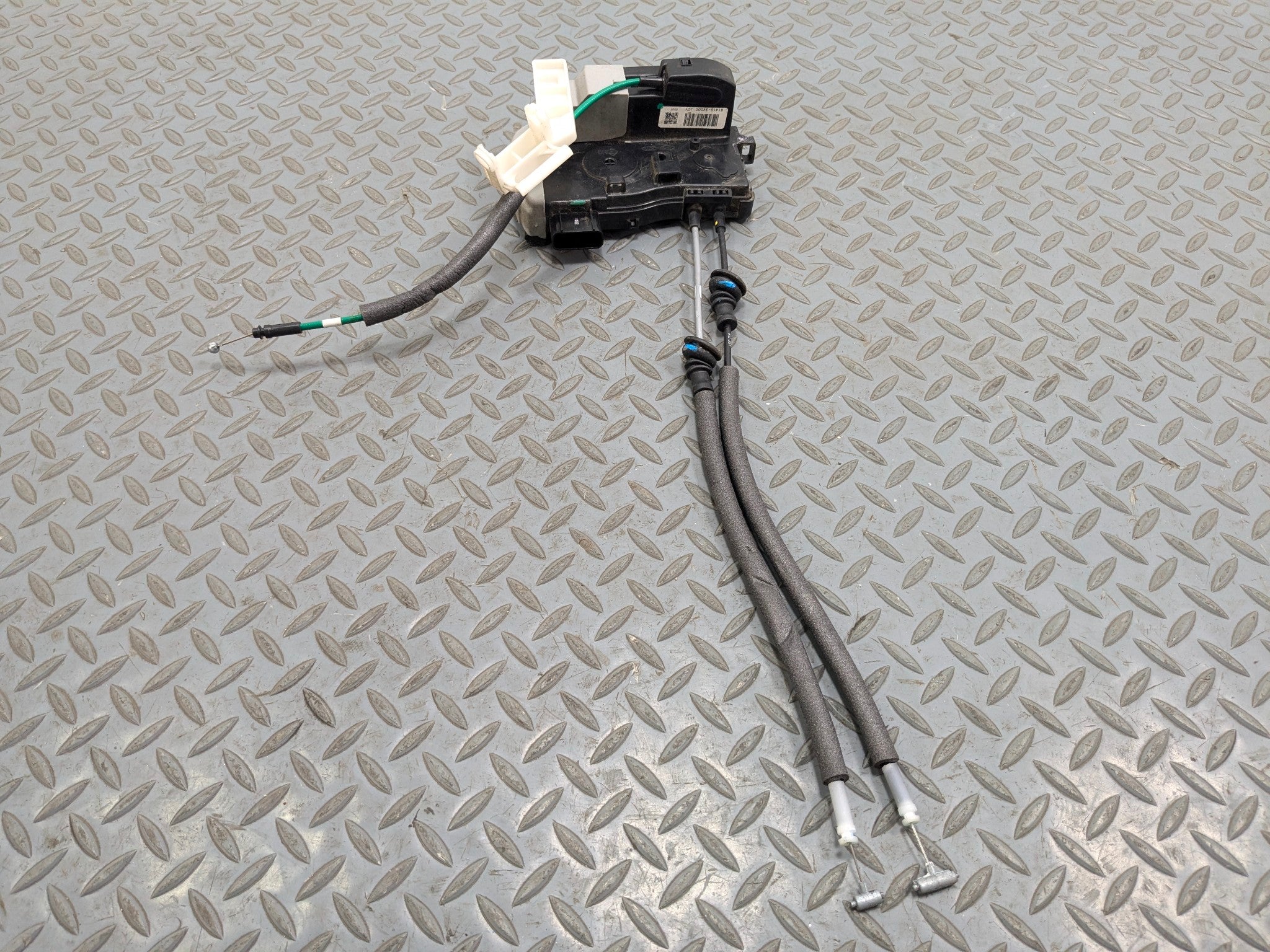 2012 - 2014 HYUNDAI AZERA OEM DOOR LATCH LOCK ACTUATOR REAR LEFT DRIVER SIDE