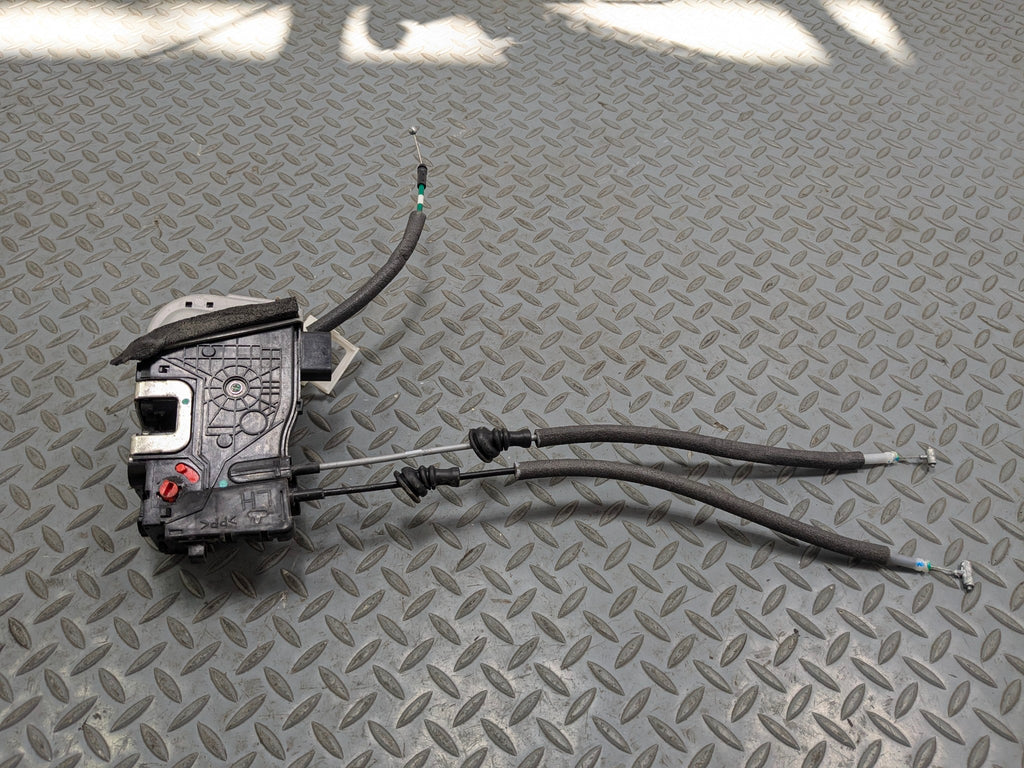 2012 - 2014 HYUNDAI AZERA OEM DOOR LATCH LOCK ACTUATOR REAR LEFT DRIVER SIDE