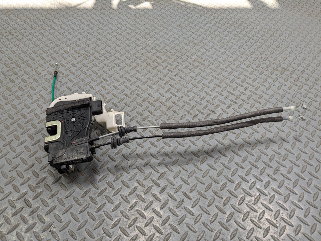2012 - 2014 HYUNDAI AZERA OEM DOOR LATCH LOCK ACTUATOR FRONT LEFT DRIVER SIDE