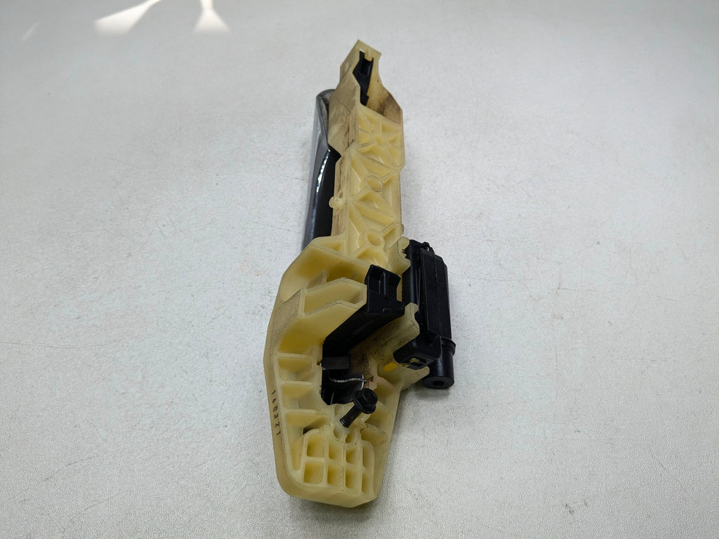 2012 - 2014 HYUNDAI AZERA OEM EXTERIOR DOOR HANDLE REAR LEFT DRIVER SIDE