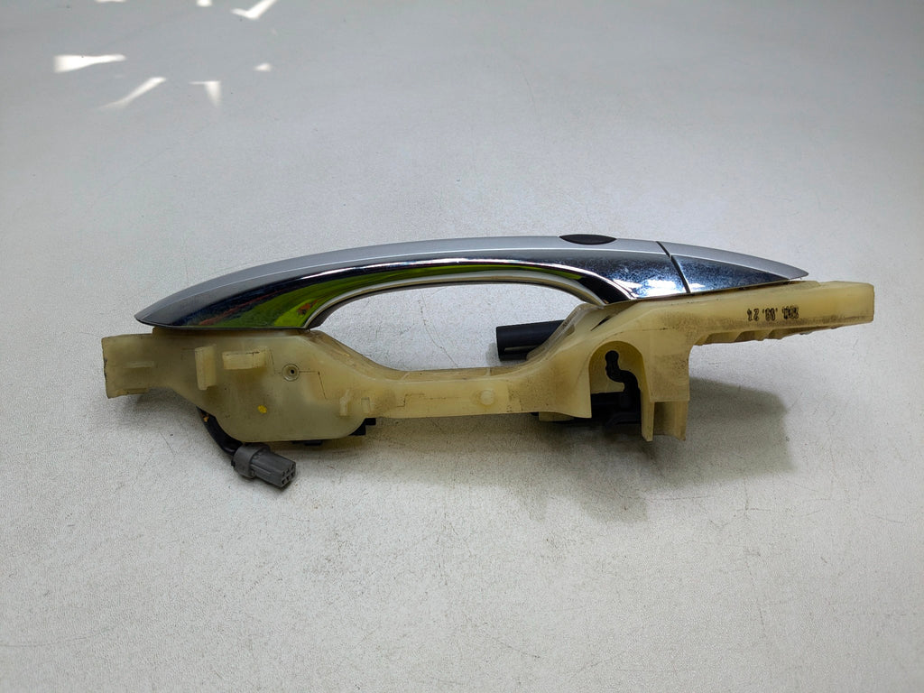 2012 - 2014 HYUNDAI AZERA OEM EXTERIOR DOOR HANDLE FRONT RIGHT PASSENGER SIDE