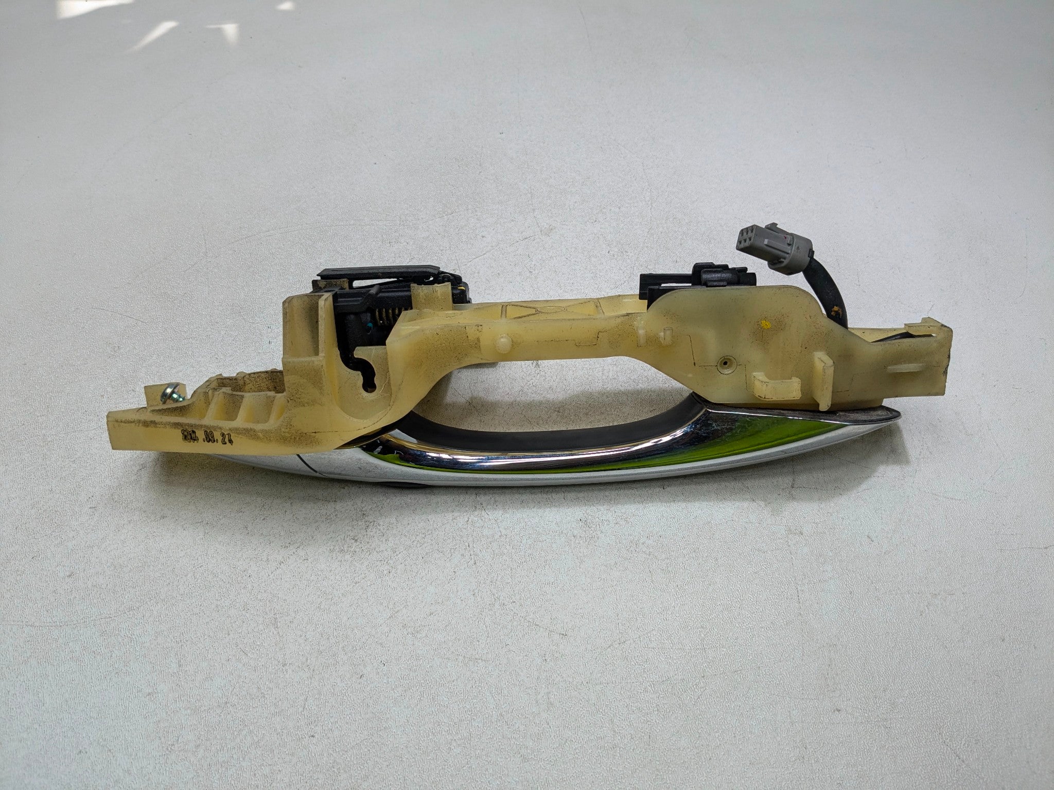 2012 - 2014 HYUNDAI AZERA OEM EXTERIOR DOOR HANDLE FRONT RIGHT PASSENGER SIDE
