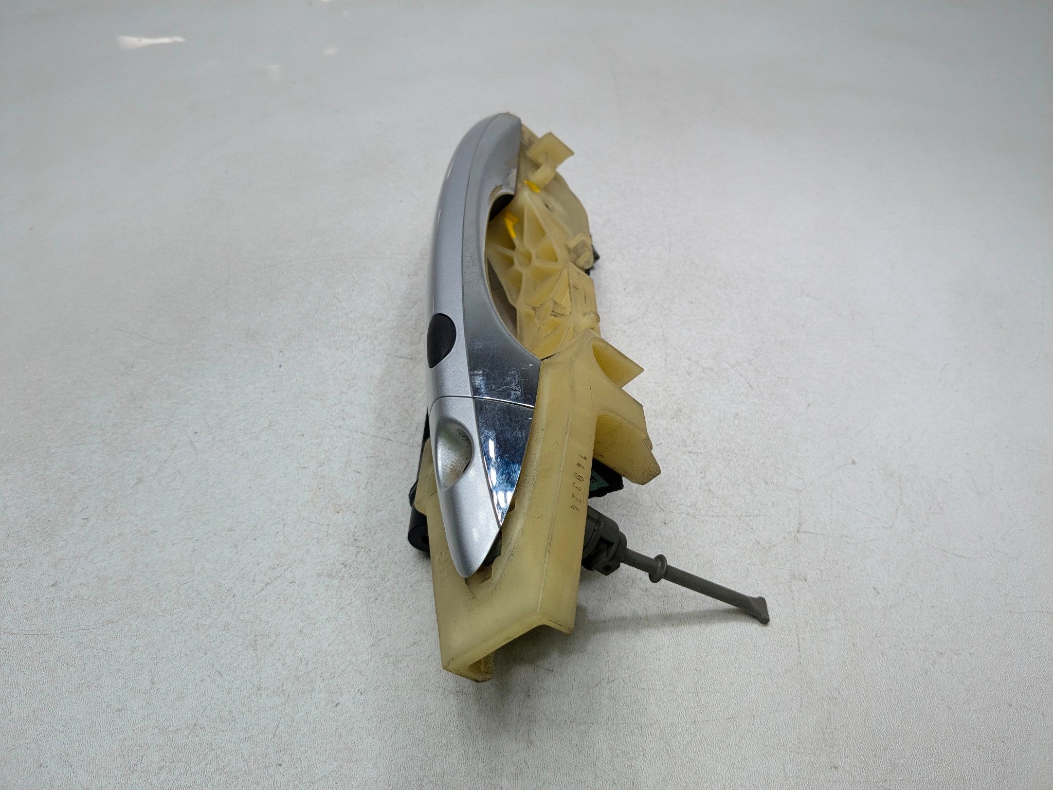 2012 - 2014 HYUNDAI AZERA OEM EXTERIOR DOOR HANDLE FRONT LEFT DRIVER SIDE