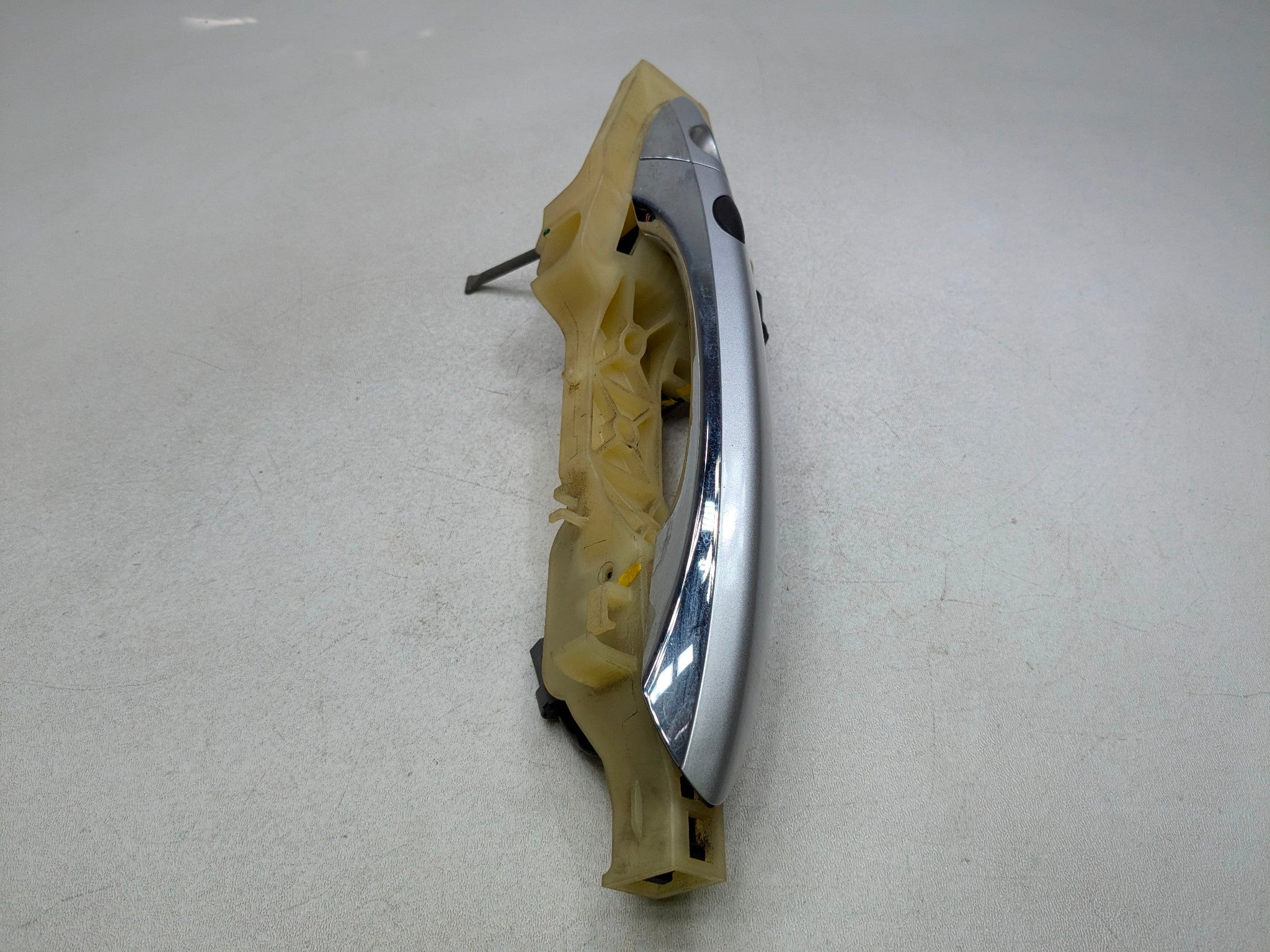 2012 - 2014 HYUNDAI AZERA OEM EXTERIOR DOOR HANDLE FRONT LEFT DRIVER SIDE