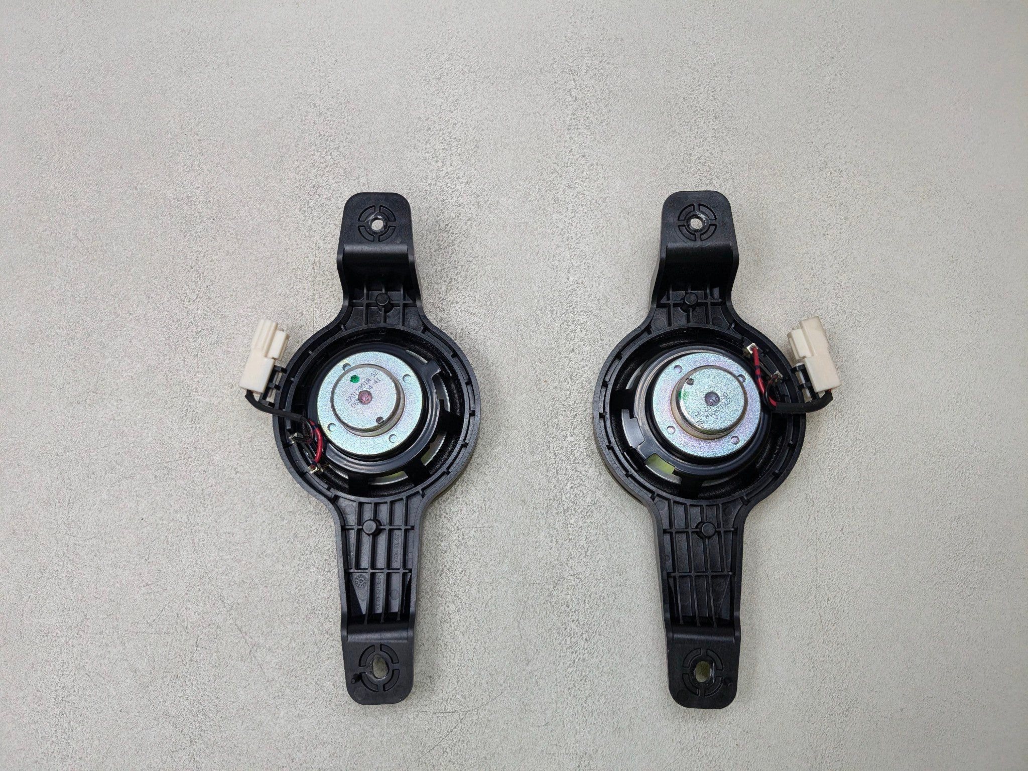2012 - 2014 HYUNDAI AZERA OEM DOOR AUDIO SPEAKER SET OF SIX FRONT AND REAR SIDE