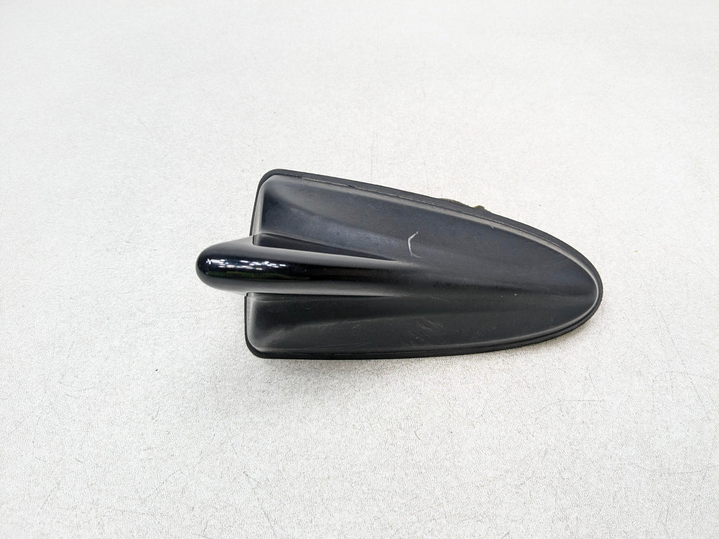 12 - 14 HYUNDAI AZERA OEM SHARK FIN ANTENNA SATELLITE RADIO REAR ROOF MOUNTED