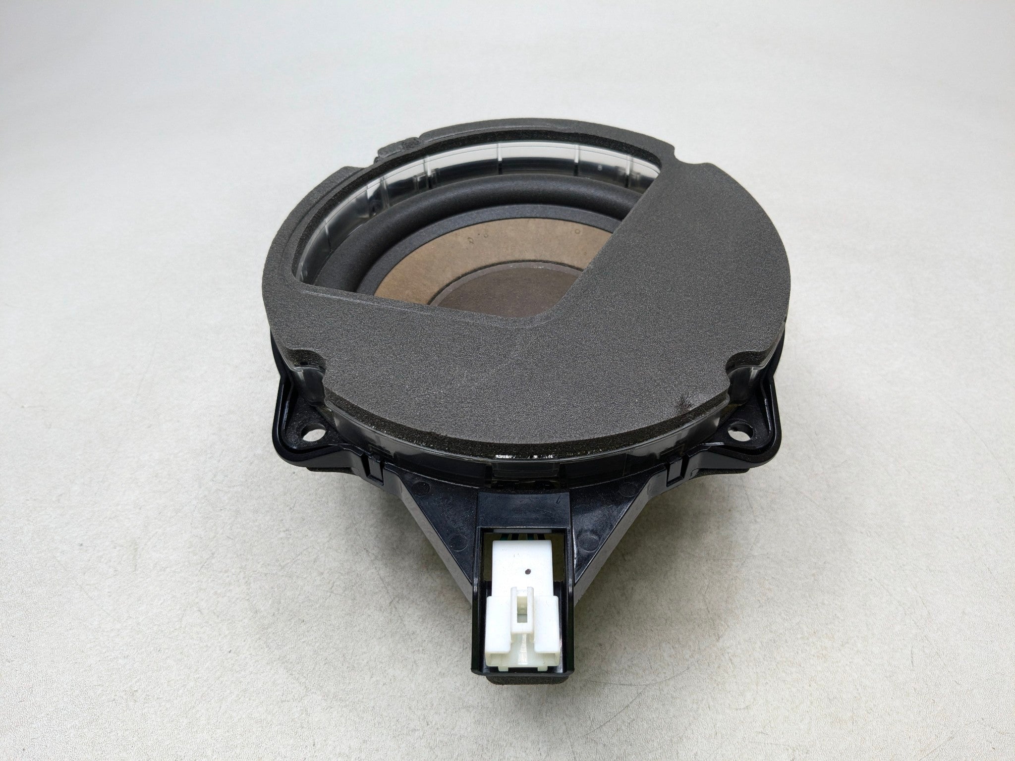 2012 - 2014 HYUNDAI AZERA OEM REAR SUBWOOFER AUDIO SOUND SYSTEM SPEAKER