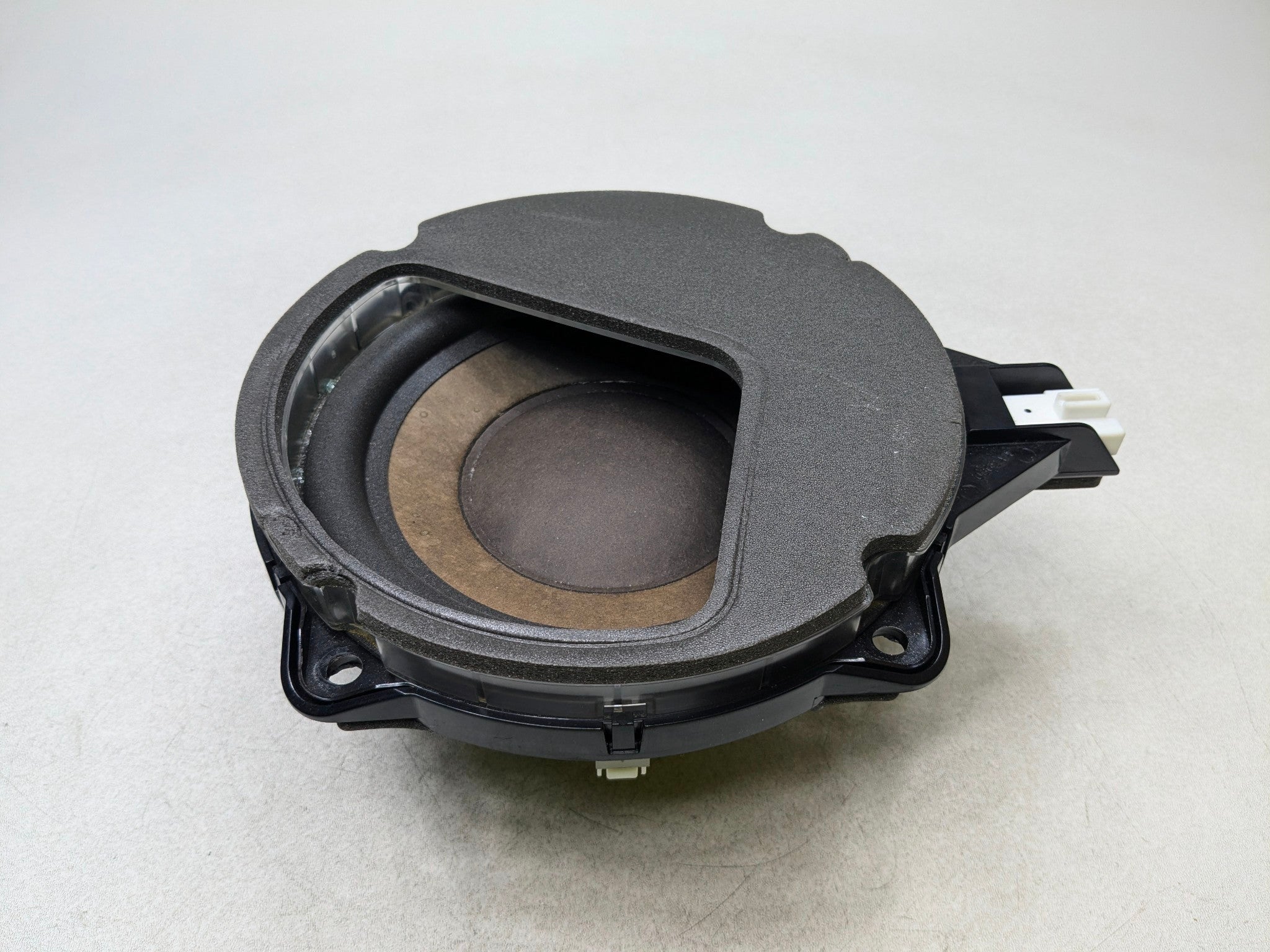 2012 - 2014 HYUNDAI AZERA OEM REAR SUBWOOFER AUDIO SOUND SYSTEM SPEAKER