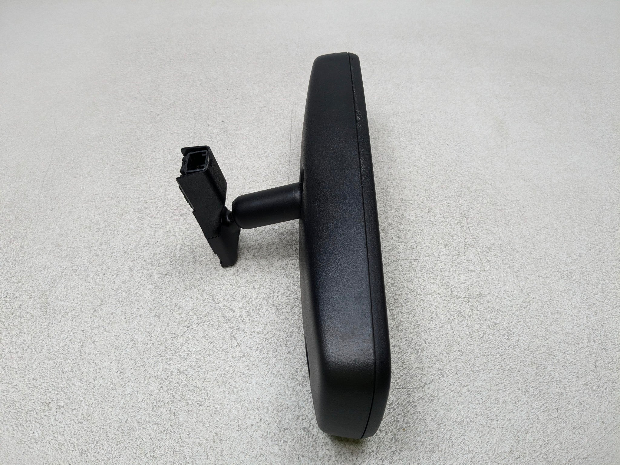 2012 - 2014 HYUNDAI AZERA OEM REAR VIEW MIRROR FRONT CENTER INTERIOR UPPER ROOF