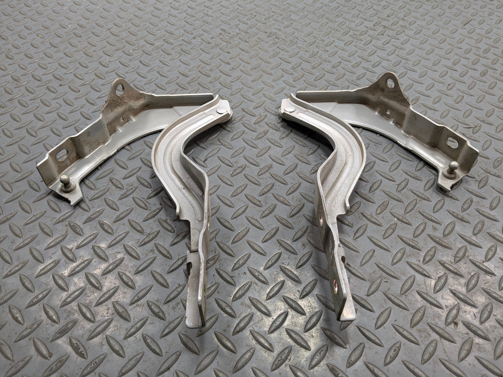 12 - 14 HYUNDAI AZERA OEM HOOD HINGE SUPPORT BRACKET FRONT RIGHT AND LEFT SIDE