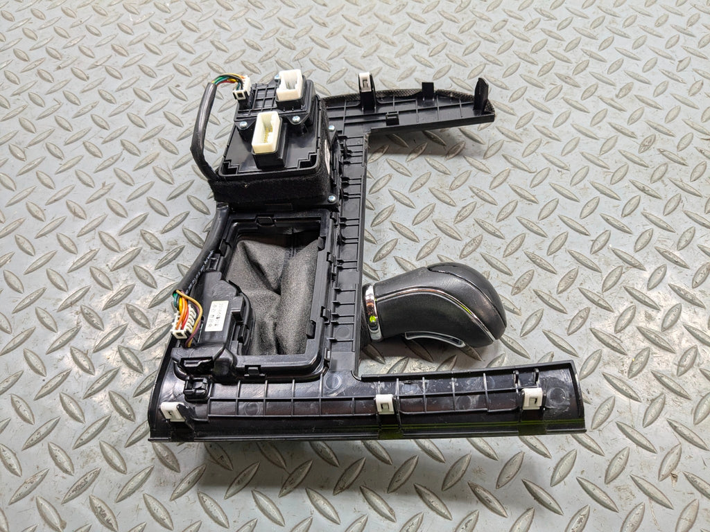2012 - 2014 HYUNDAI AZERA OEM FLOOR SHIFTER AUTOMATIC TRANSMISSION GEAR SELECTOR