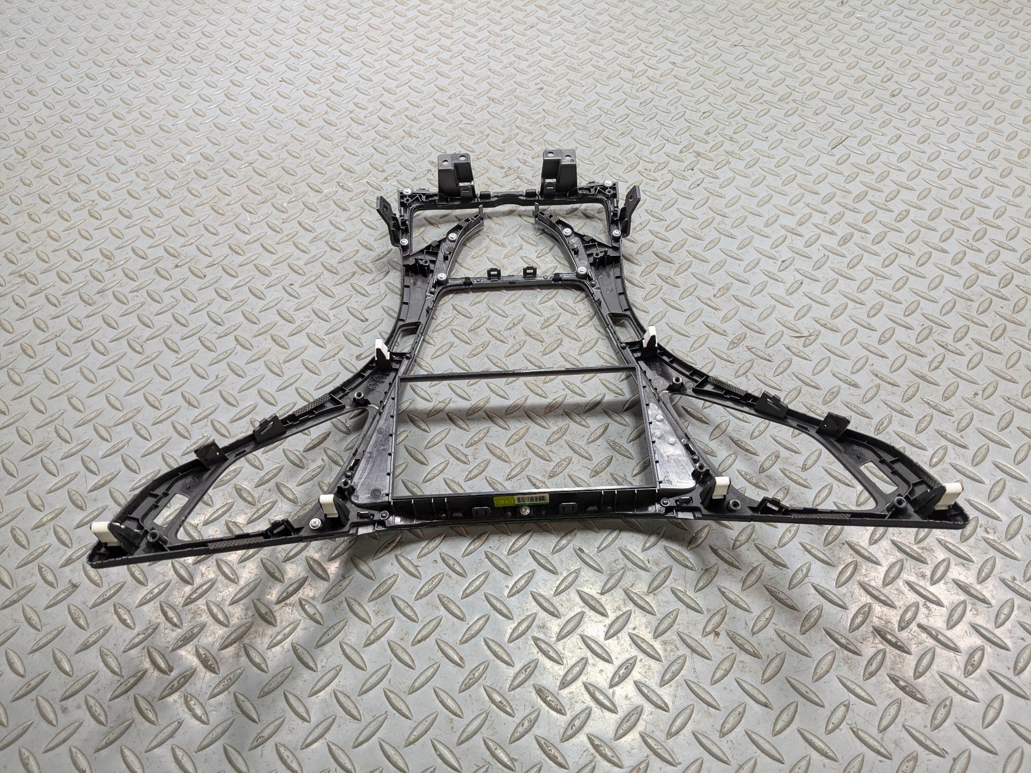 2012 - 2014 HYUNDAI AZERA OEM FRONT RADIO CLIMATE VENT DASH TRIM BEZEL
