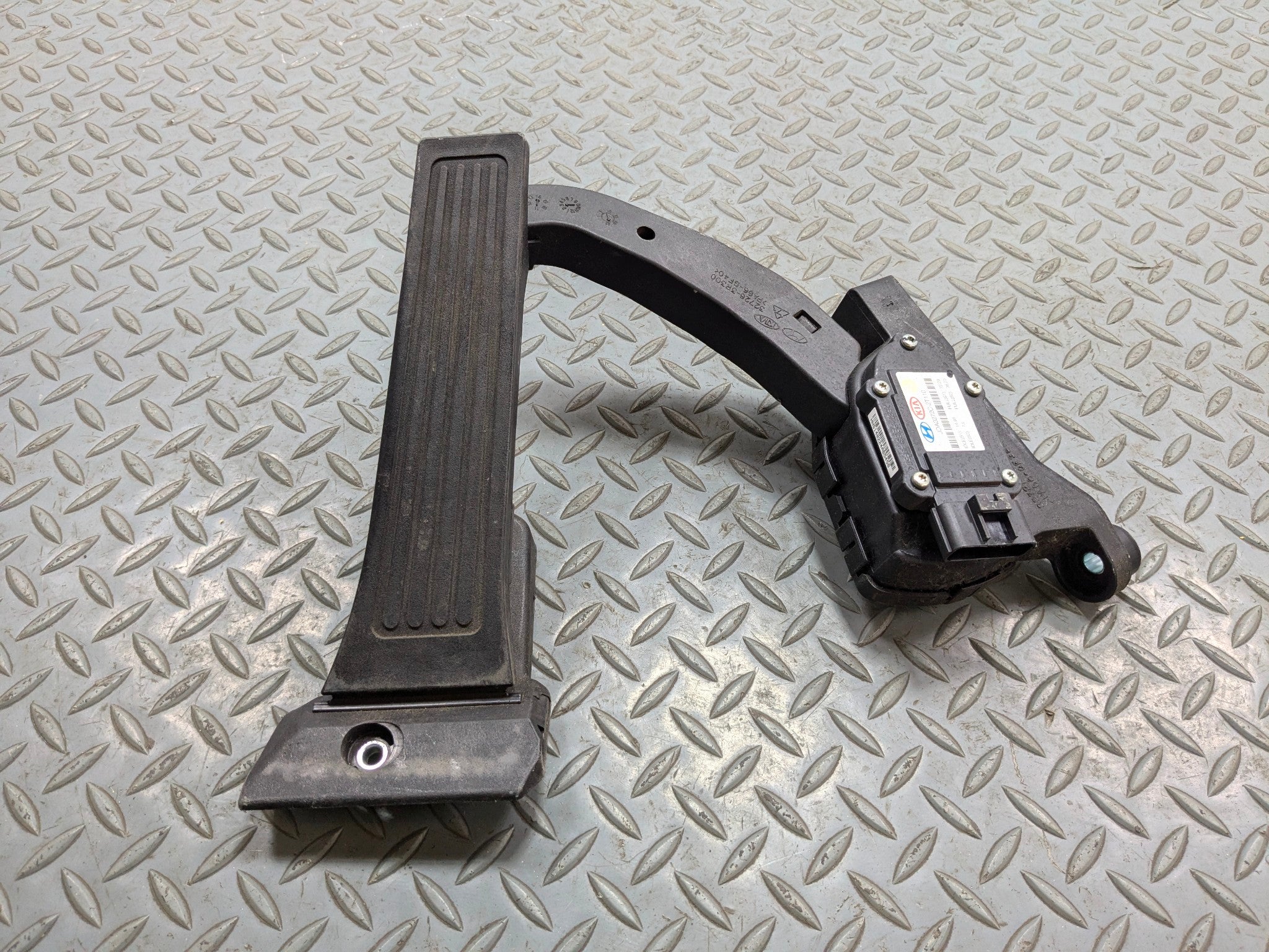 2012 - 2014 HYUNDAI AZERA OEM GAS ACCELERATOR THROTTLE FOOT PEDAL SENSOR