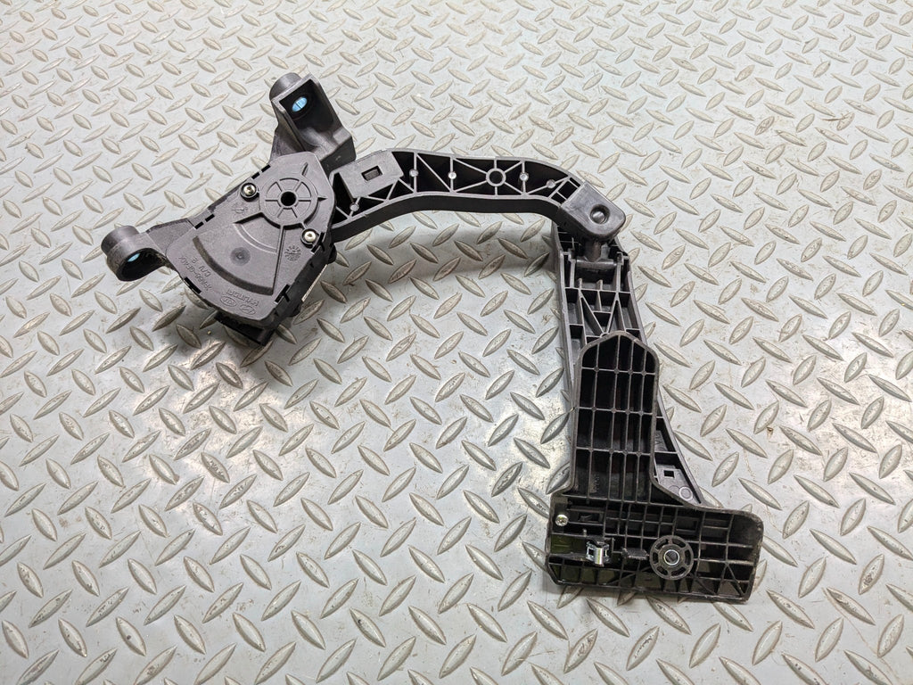 2012 - 2014 HYUNDAI AZERA OEM GAS ACCELERATOR THROTTLE FOOT PEDAL SENSOR