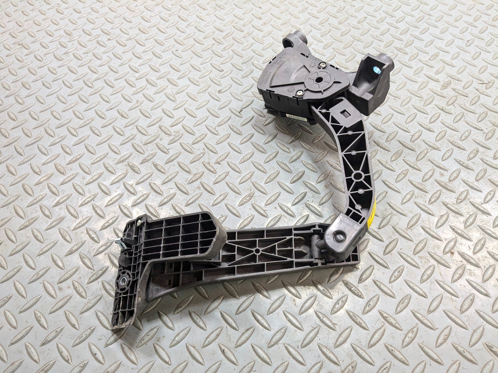 2012 - 2014 HYUNDAI AZERA OEM GAS ACCELERATOR THROTTLE FOOT PEDAL SENSOR