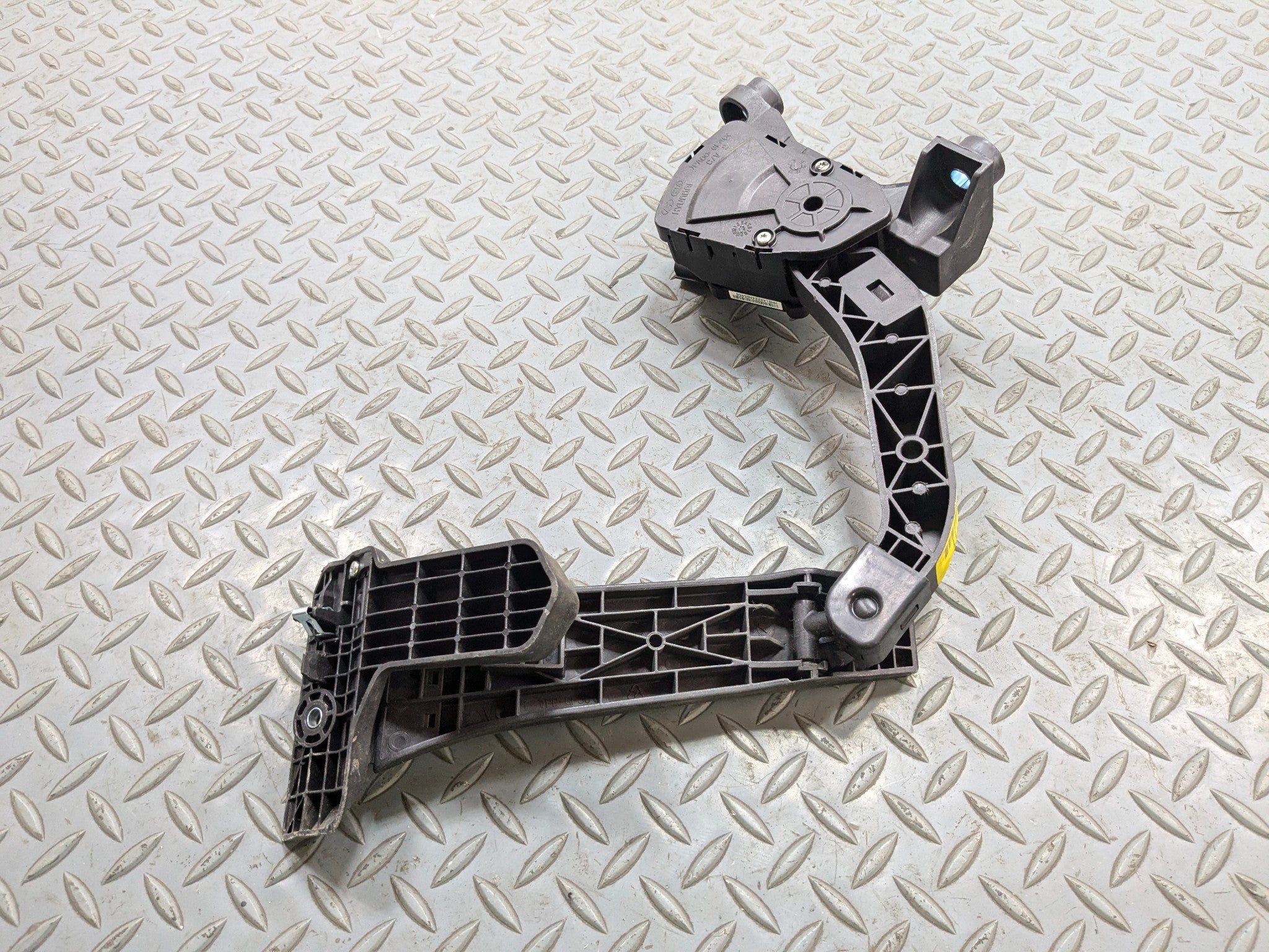 2012 - 2014 HYUNDAI AZERA OEM GAS ACCELERATOR THROTTLE FOOT PEDAL SENSOR
