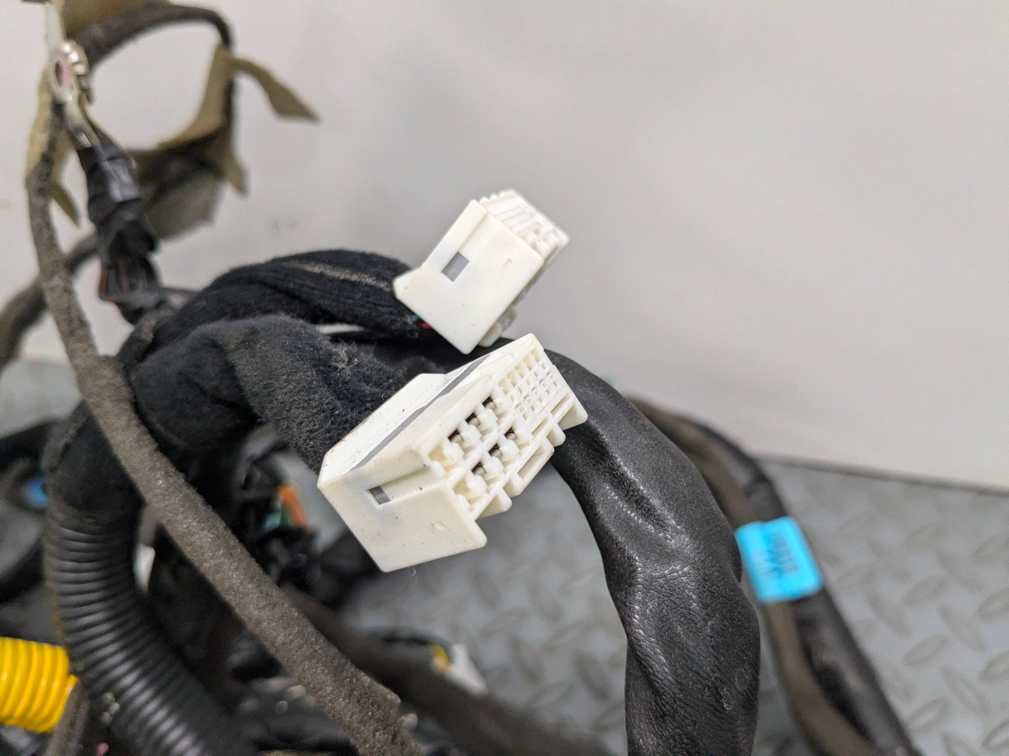 2012 - 2014 HYUNDAI AZERA OEM INTERIOR BODY WIRE HARNESS CABLE AND CONNECTOR