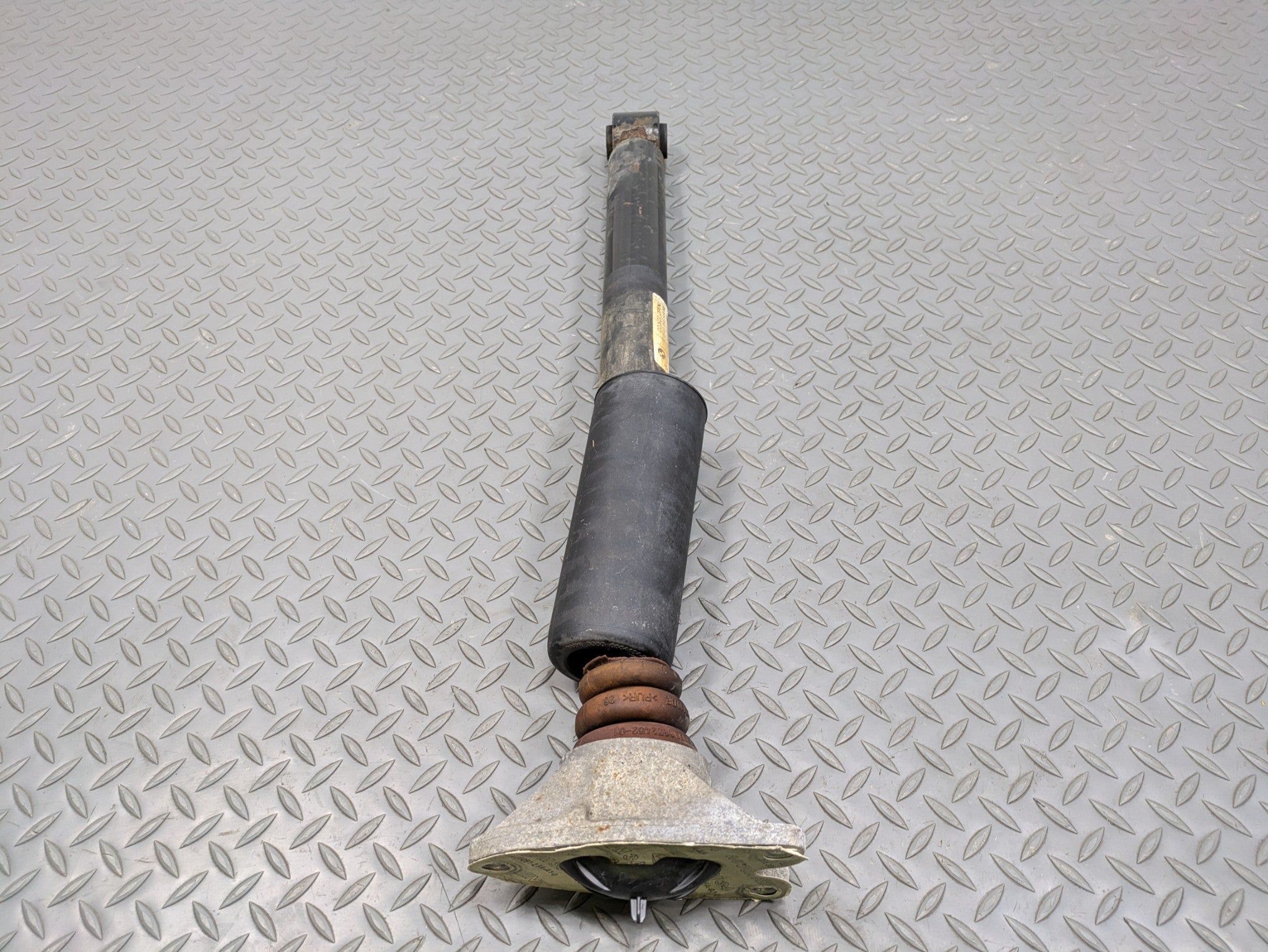 2014 - 2017 MINI COOPER OEM SUSPENSION SHOCK ABSORBER STRUT REAR RIGHT SIDE