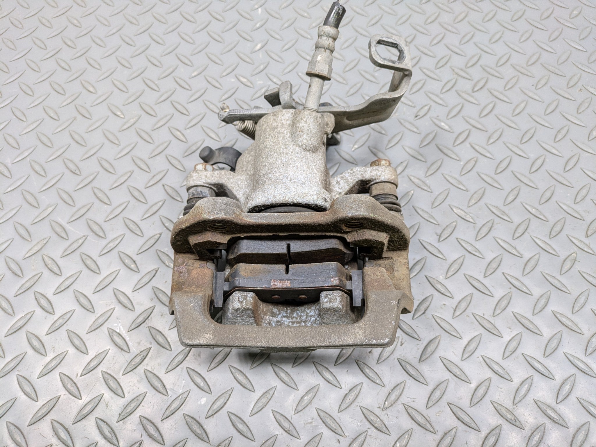 2014 - 2017 MINI COOPER OEM BRAKE CALIPER ASSEMBLY REAR RIGHT PASSENGER SIDE