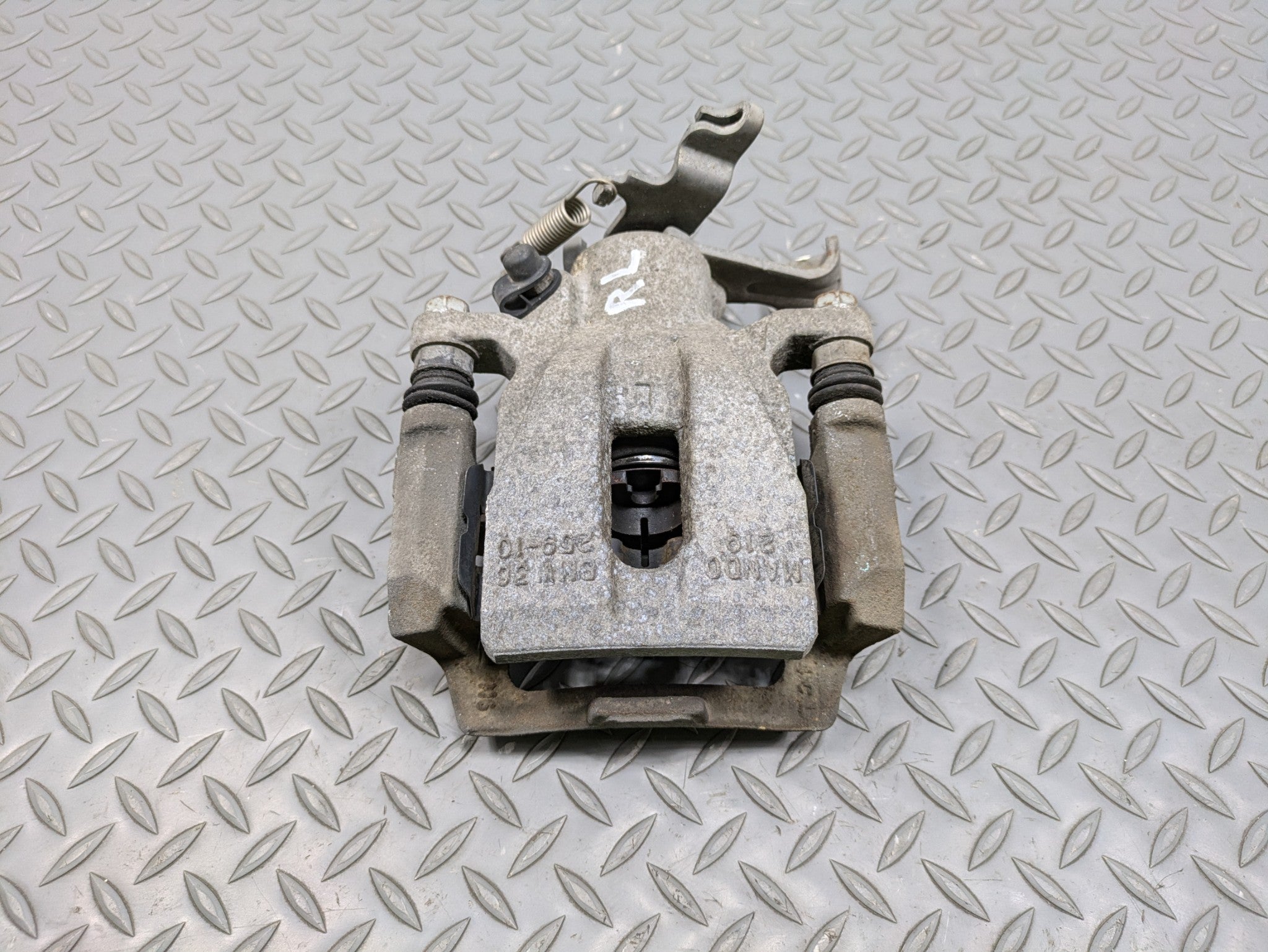 2014 - 2017 MINI COOPER OEM BRAKE CALIPER ASSEMBLY REAR LEFT DRIVER SIDE