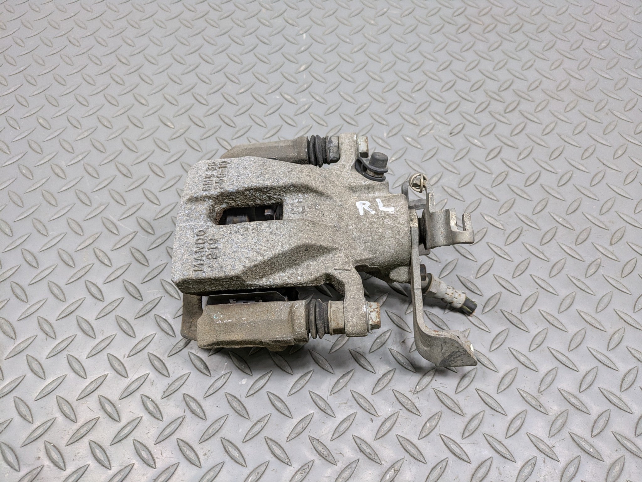 2014 - 2017 MINI COOPER OEM BRAKE CALIPER ASSEMBLY REAR LEFT DRIVER SIDE