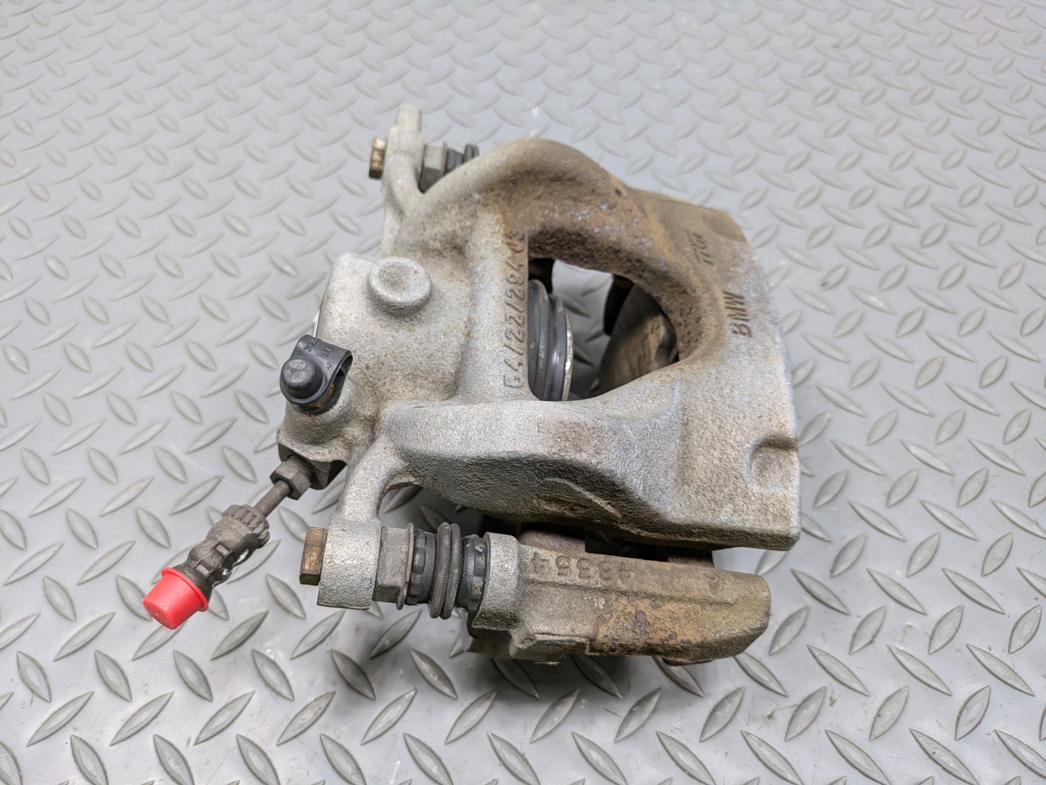 2014 - 2017 MINI COOPER OEM BRAKE CALIPER ASSEMBLY FRONT RIGHT PASSENGER SIDE