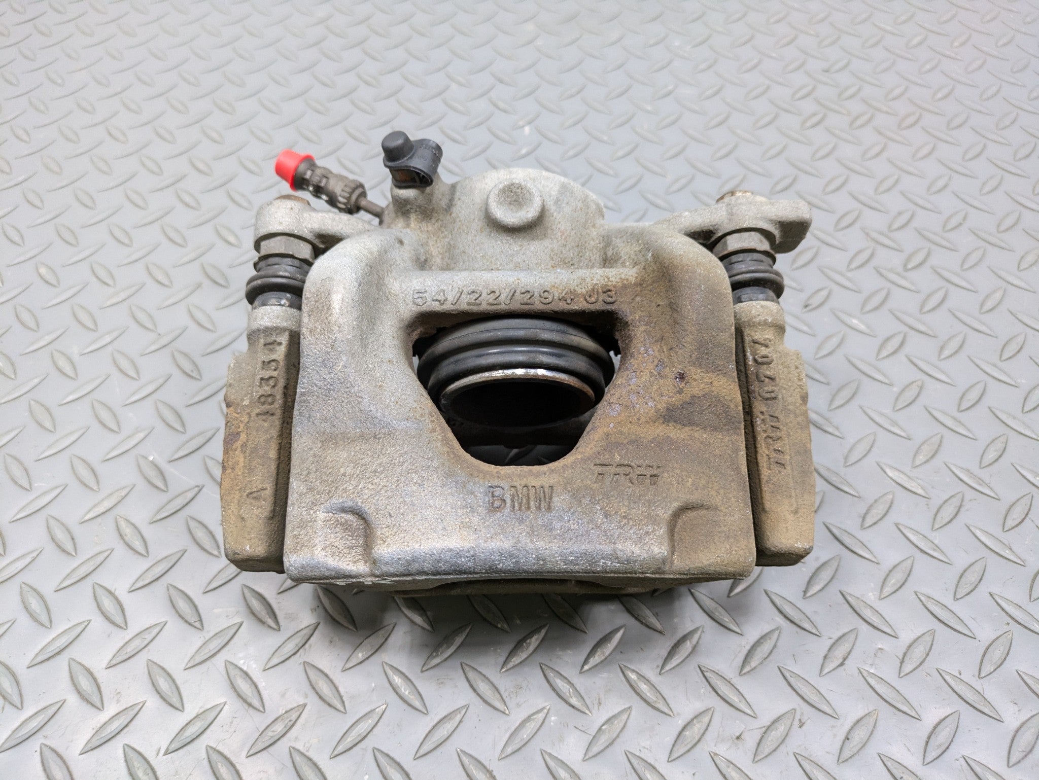 2014 - 2017 MINI COOPER OEM BRAKE CALIPER ASSEMBLY FRONT RIGHT PASSENGER SIDE