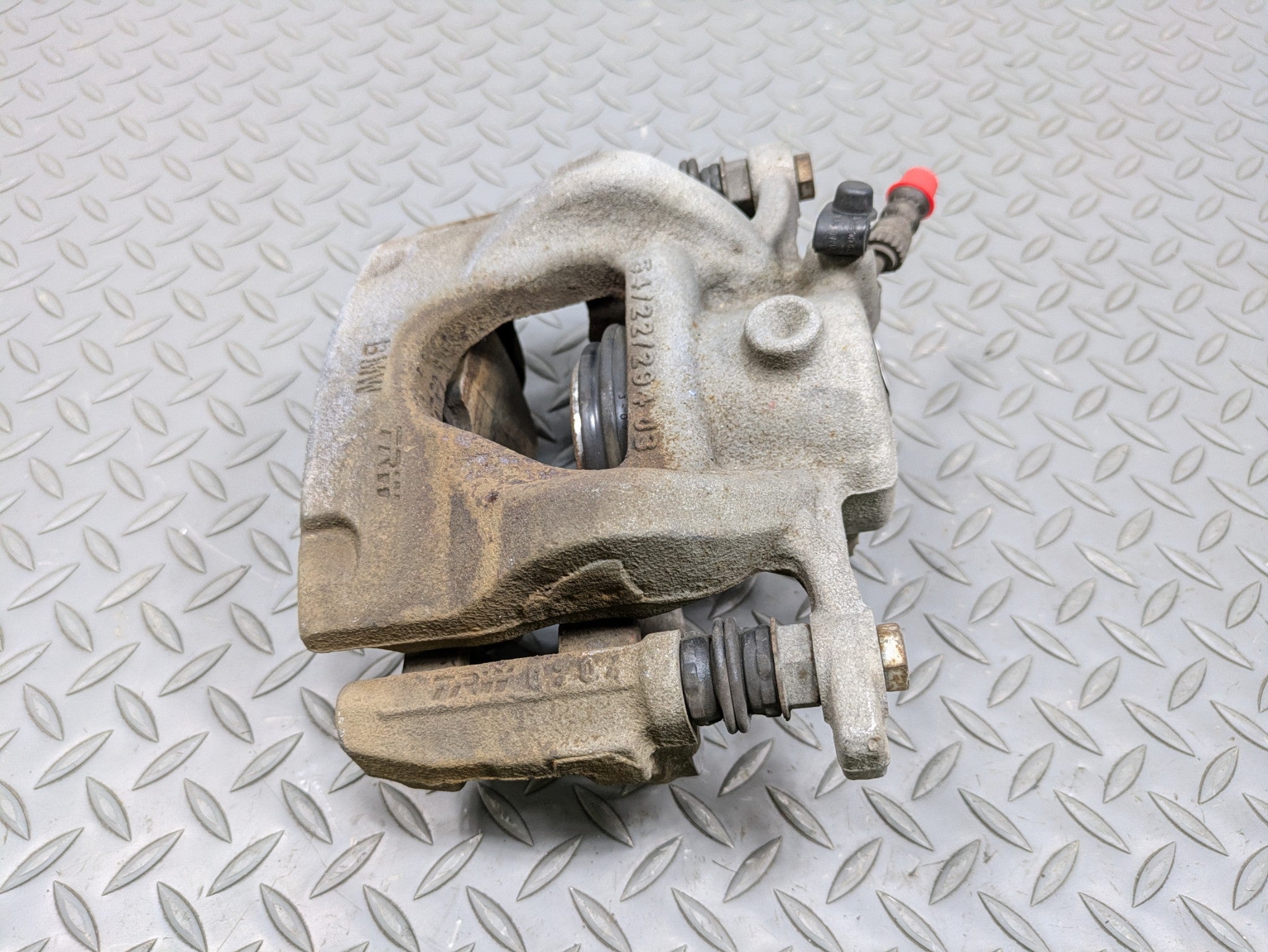 2014 - 2017 MINI COOPER OEM BRAKE CALIPER ASSEMBLY FRONT RIGHT PASSENGER SIDE