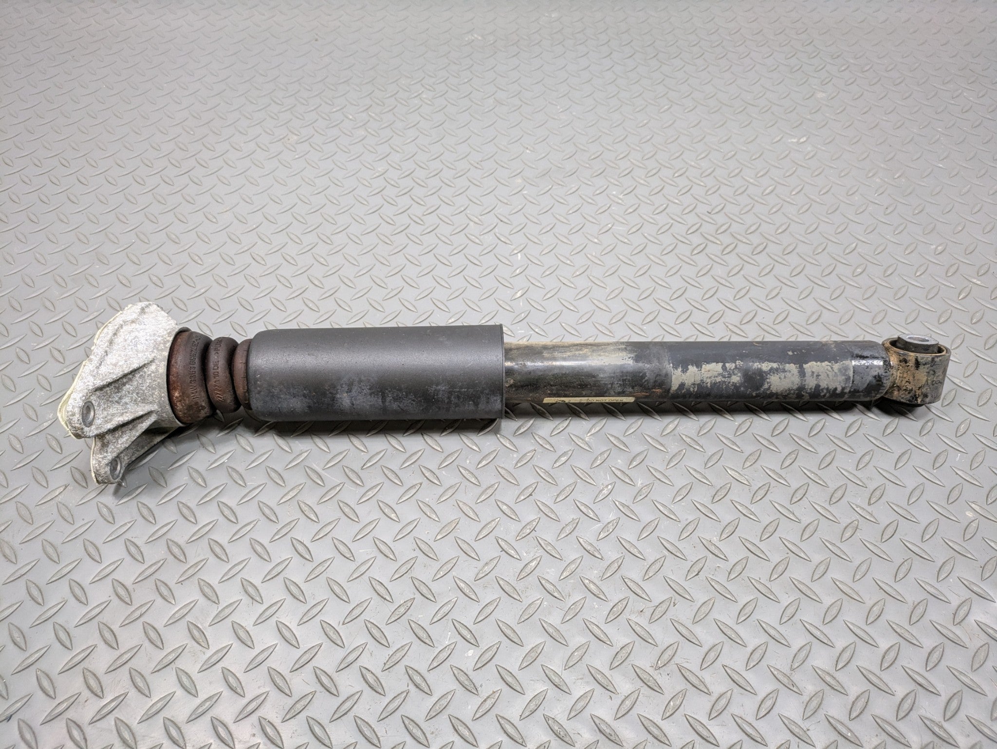 2014 - 2017 MINI COOPER OEM SUSPENSION SHOCK ABSORBER STRUT REAR LEFT SIDE