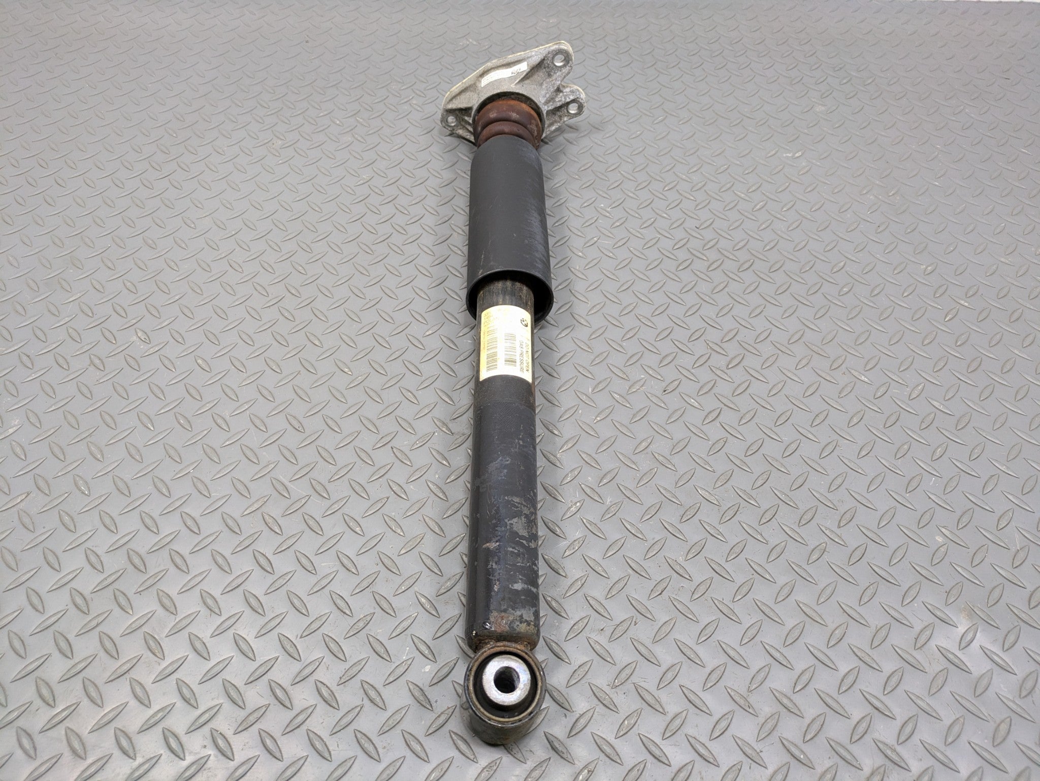 2014 - 2017 MINI COOPER OEM SUSPENSION SHOCK ABSORBER STRUT REAR LEFT SIDE