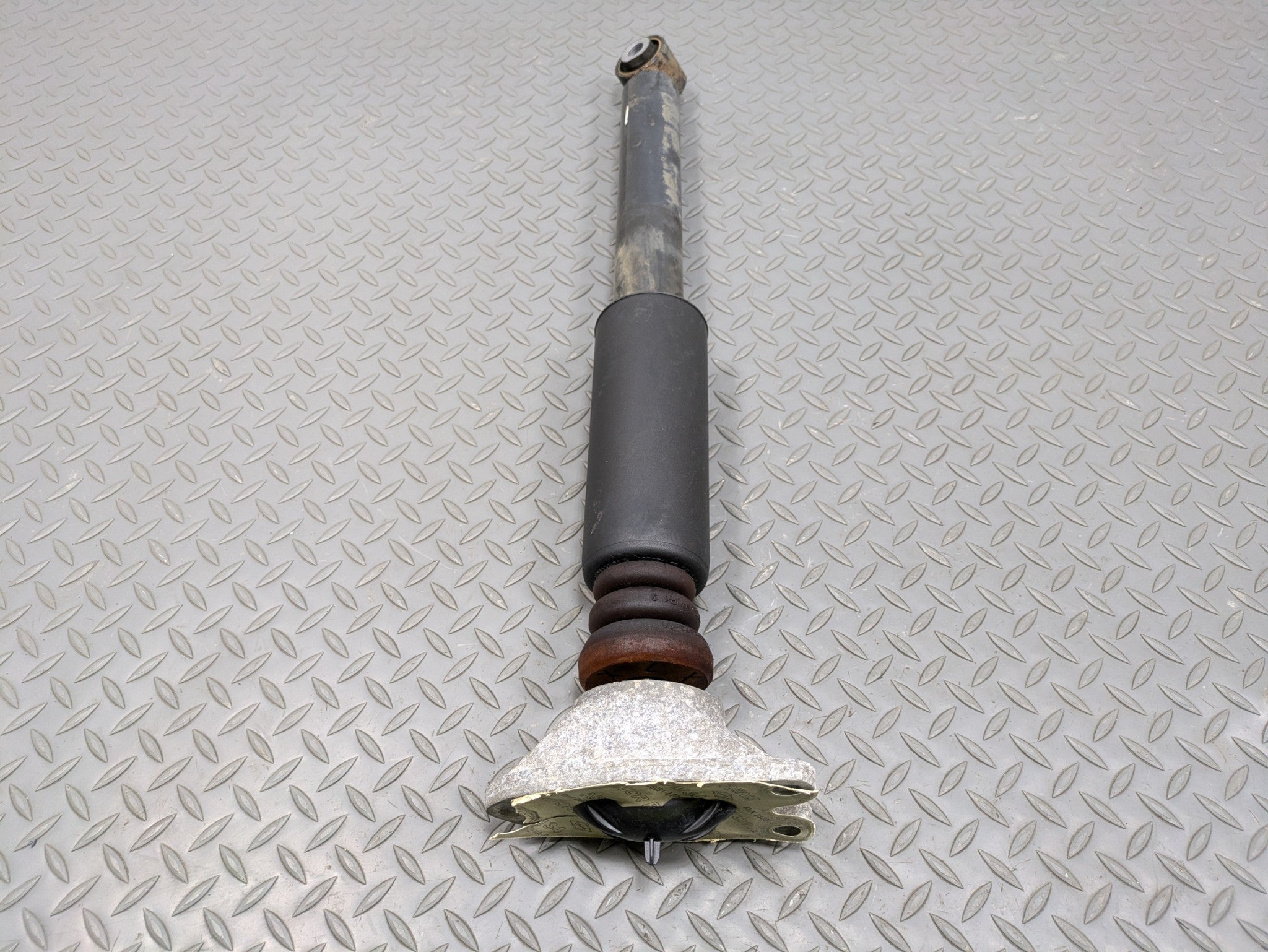 2014 - 2017 MINI COOPER OEM SUSPENSION SHOCK ABSORBER STRUT REAR LEFT SIDE