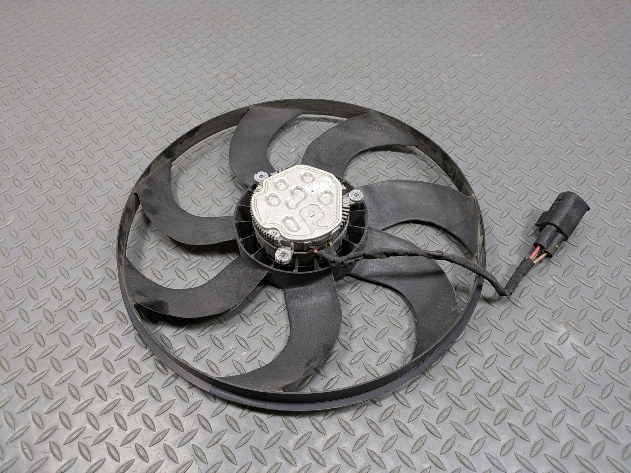 2014 - 2017 MINI COOPER OEM ENGINE ELECTRIC COOLING FAN BLADE WITH MOTOR UNIT