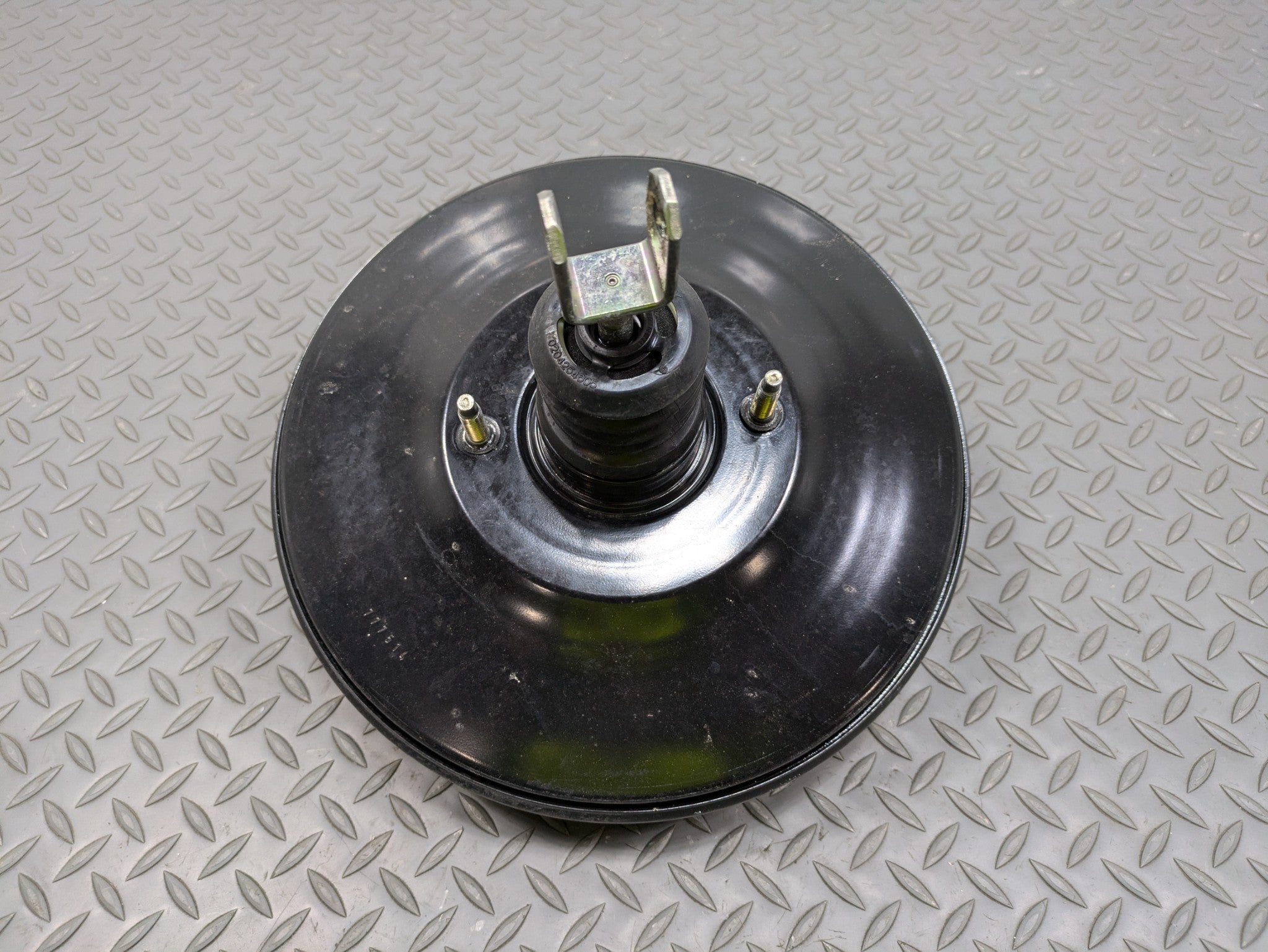 2014 - 2017 MINI COOPER OEM POWER BRAKE BOOSTER ASSEMBLY WITHOUT MASTER CYLINDER