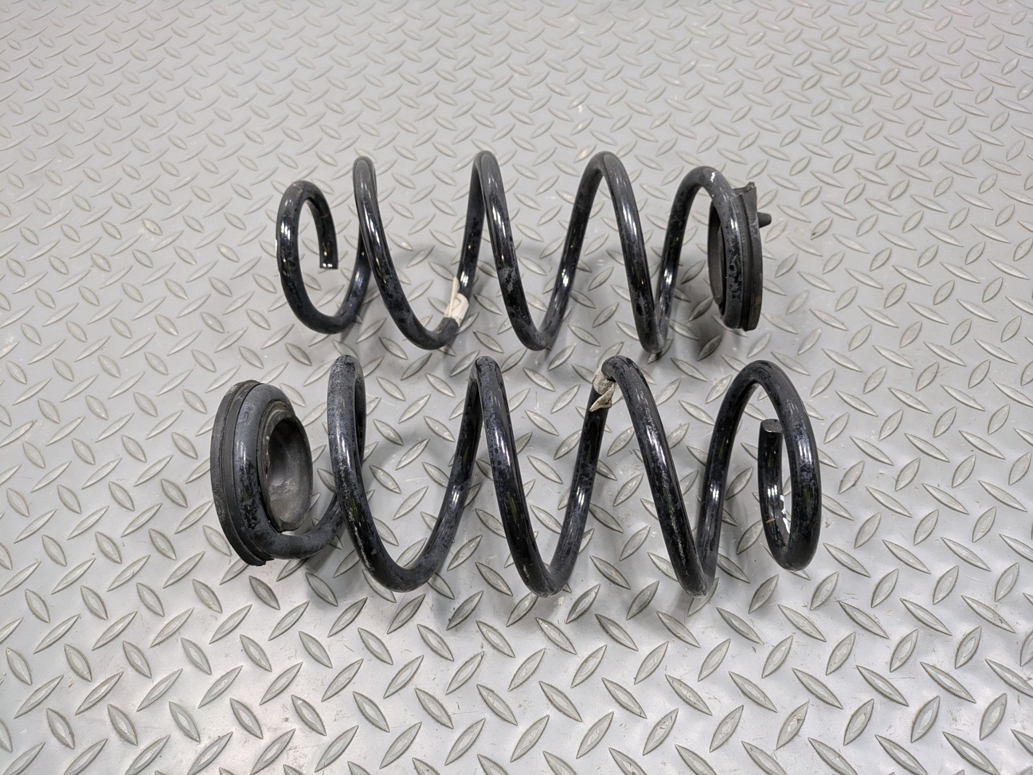 2014 - 2017 MINI COOPER OEM SUSPENSION COIL SPRING SET REAR LEFT AND RIGHT
