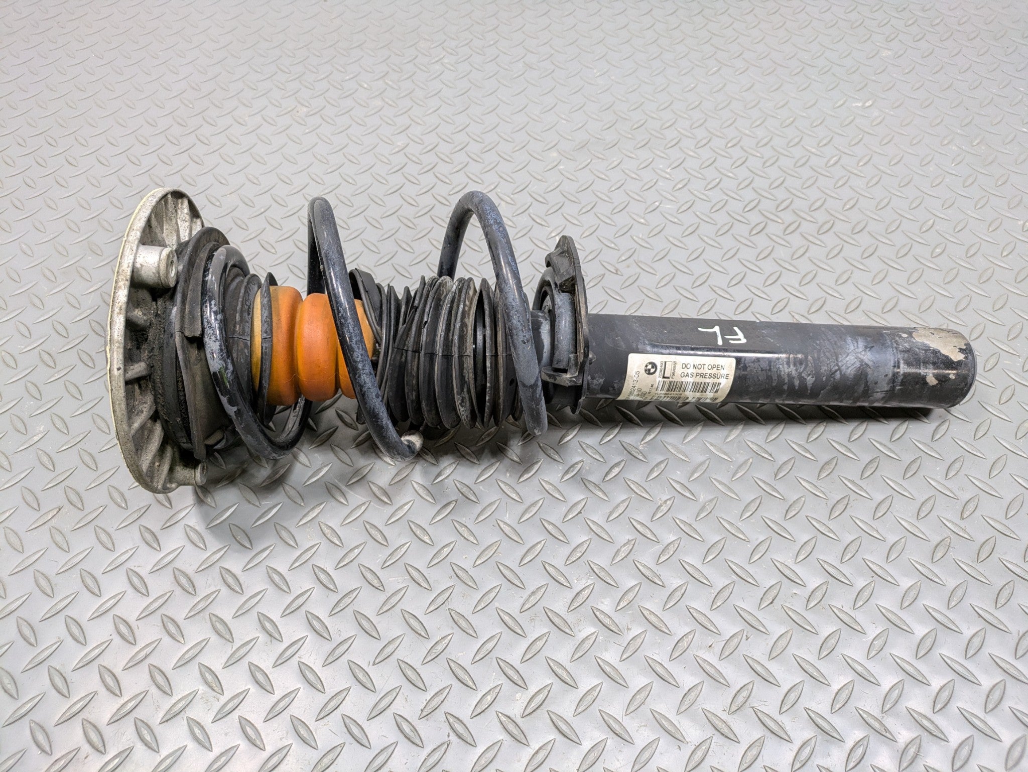 2014 - 2017 MINI COOPER OEM SHOCK ABSORBER STRUT ASSEMBLY FRONT LEFT DRIVER SIDE