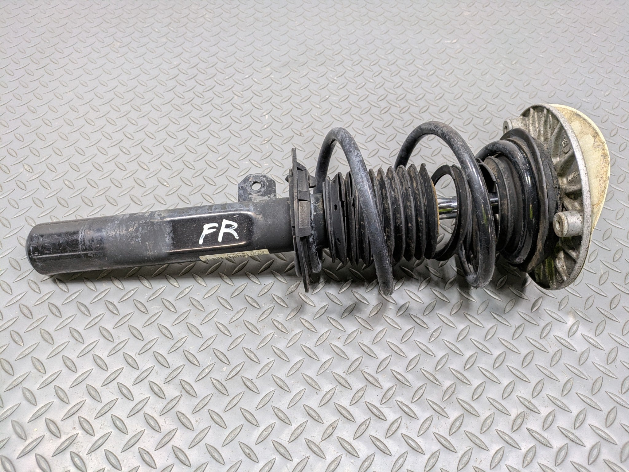 2014 - 2017 MINI COOPER OEM SHOCK ABSORBER STRUT ASSEMBLY FRONT RIGHT SIDE