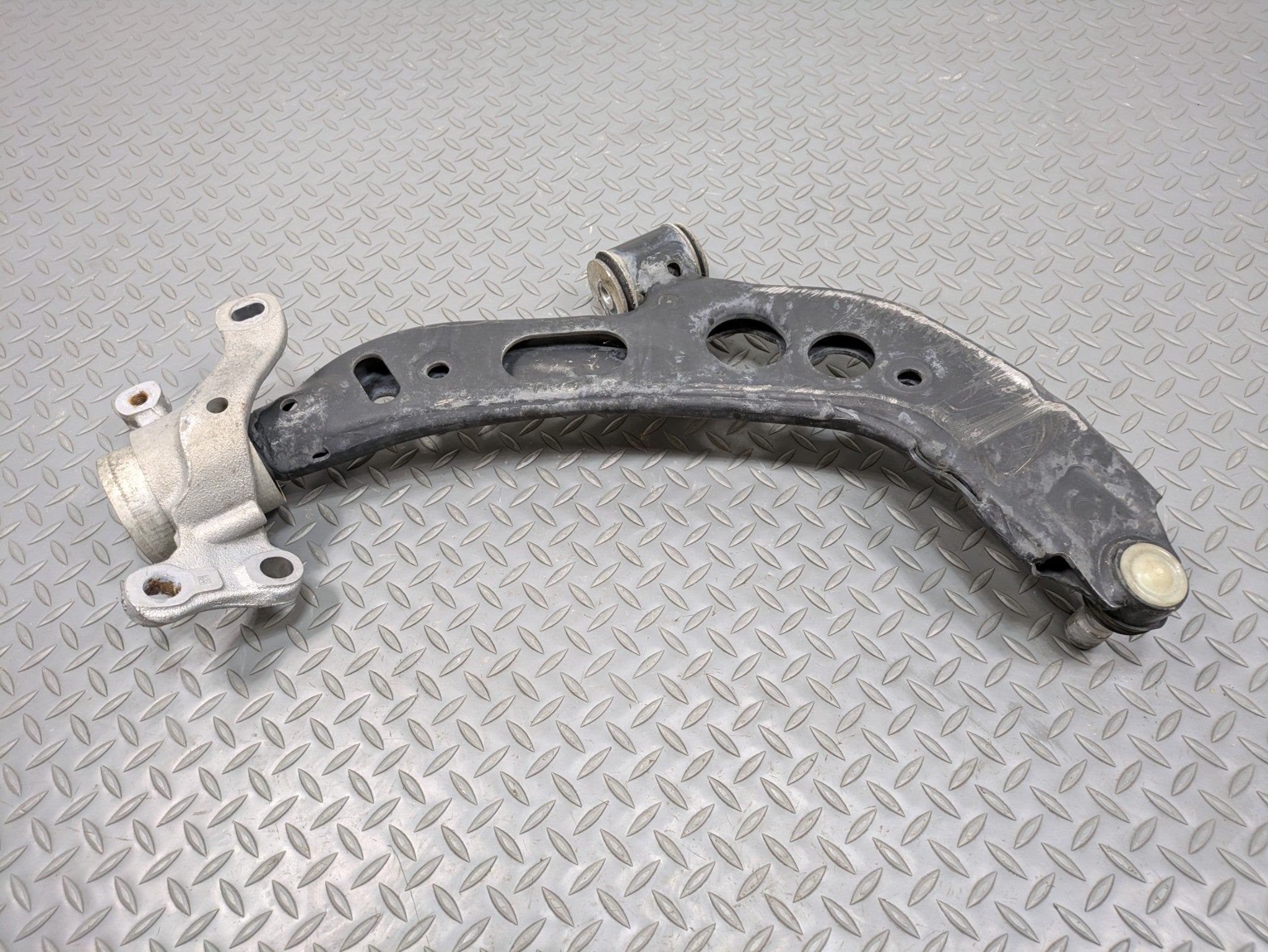 2014 - 2017 MINI COOPER OEM LOWER SUSPENSION CONTROL ARM FRONT LEFT DRIVER SIDE