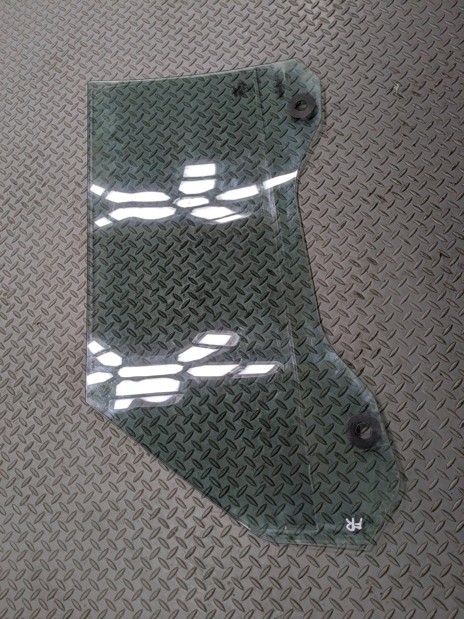 2014 - 2017 MINI COOPER OEM DOOR WINDOW GLASS FRONT RIGHT PASSENGER SIDE