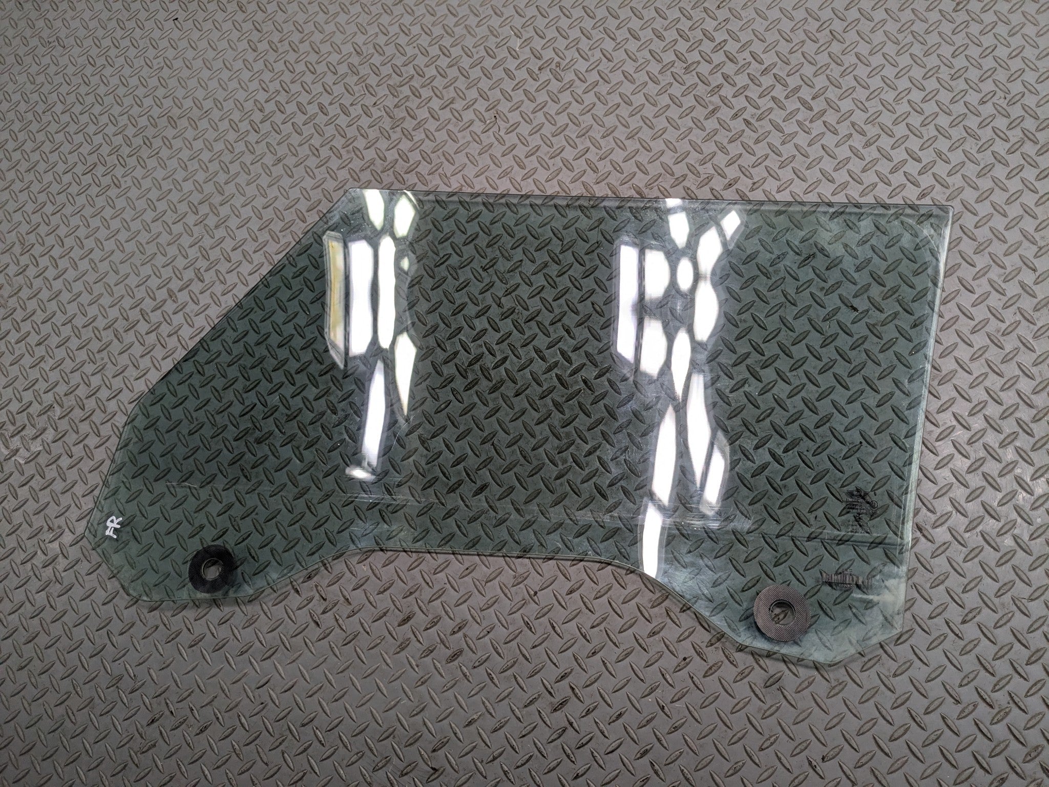 2014 - 2017 MINI COOPER OEM DOOR WINDOW GLASS FRONT RIGHT PASSENGER SIDE