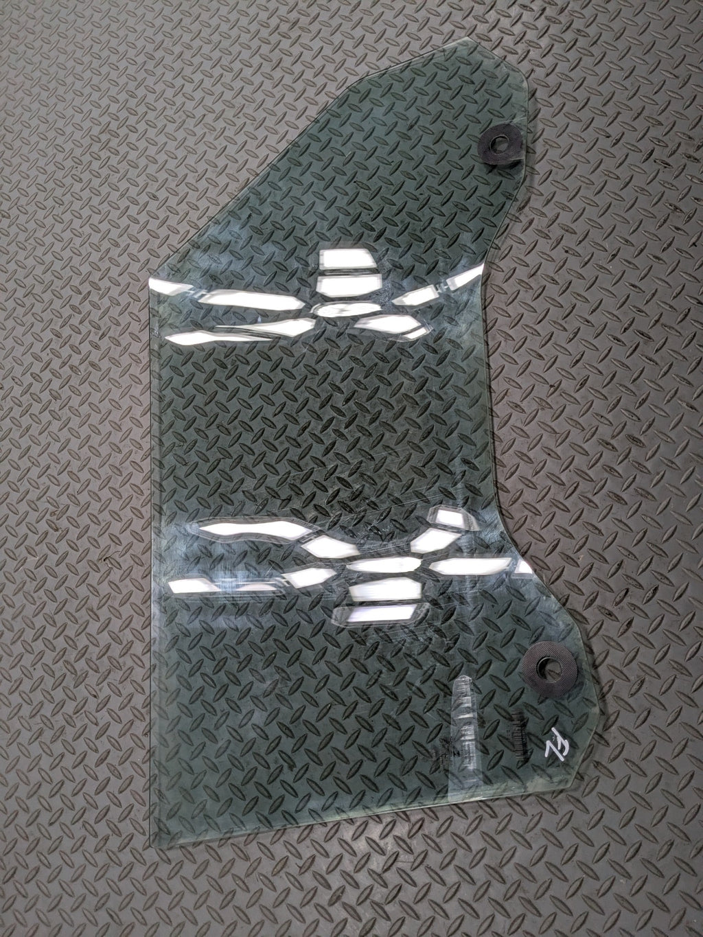 2014 - 2017 MINI COOPER OEM DOOR WINDOW GLASS FRONT LEFT DRIVER SIDE