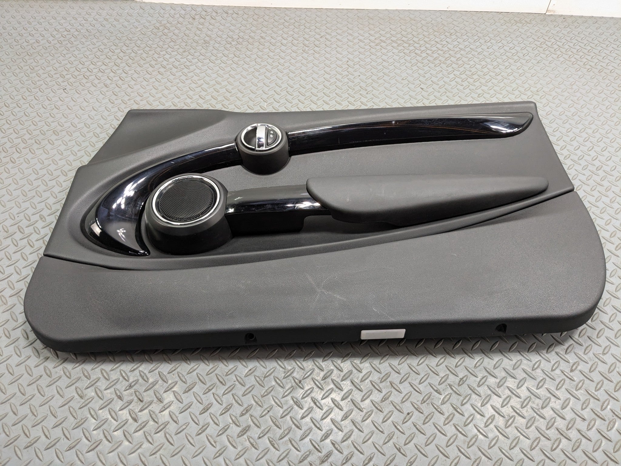 2014 - 2017 MINI COOPER OEM INTERIOR DOOR TRIM PANEL FRONT RIGHT PASSENGER SIDE