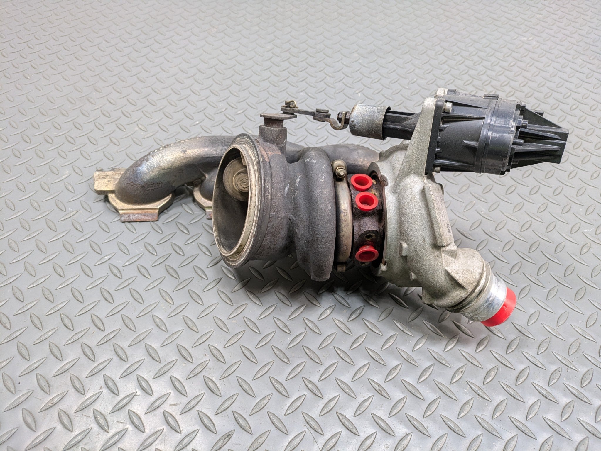 2014 - 2017 MINI COOPER OEM ENGINE TURBO CHARGER EXHAUST MANIFOLD ASSEMBLY
