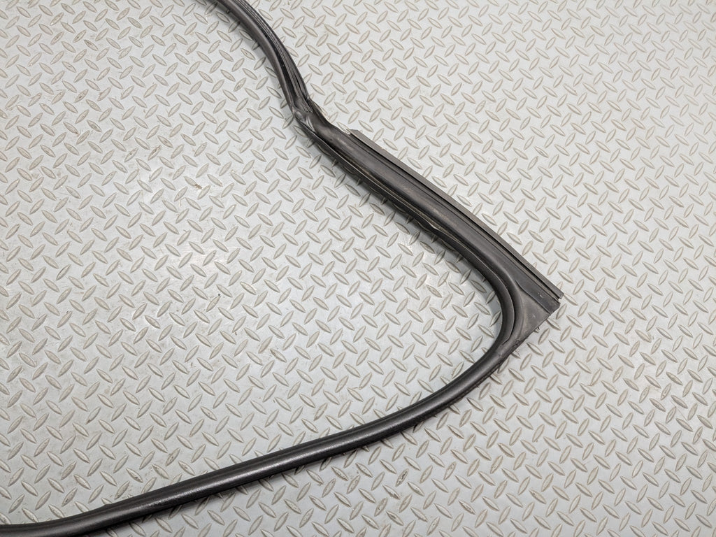 2014 - 2017 MINI COOPER OEM DOOR SEAL WEATHER STRIPPING RUBBER FRONT RIGHT SIDE