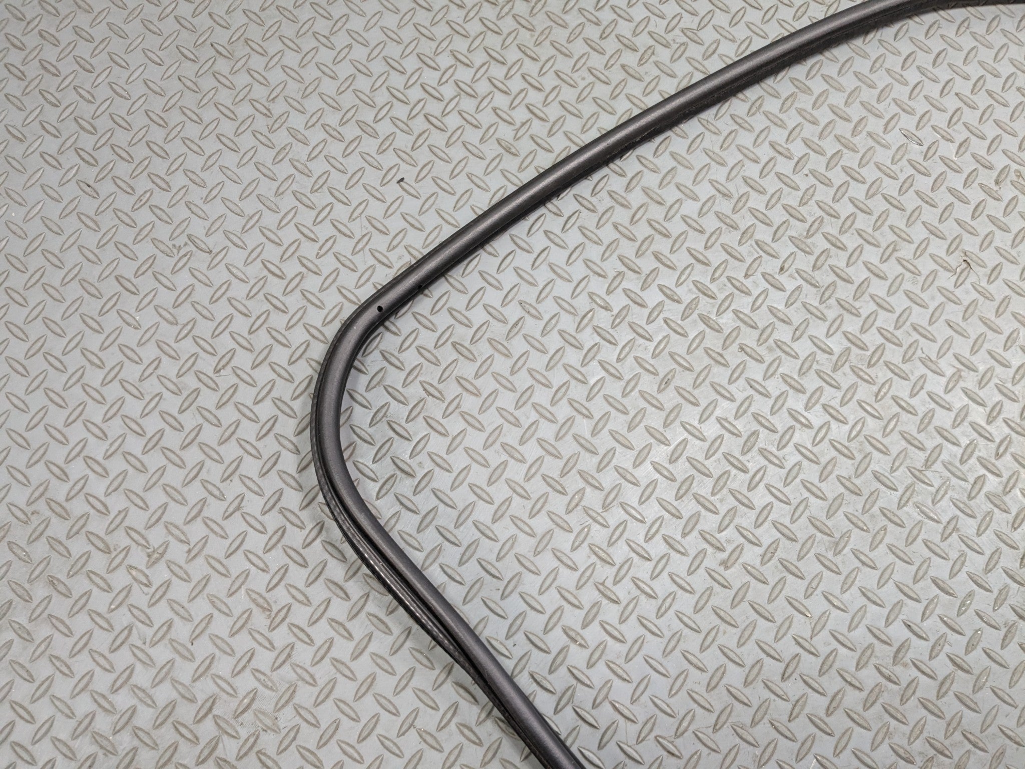 2014 - 2017 MINI COOPER OEM DOOR SEAL WEATHER STRIPPING RUBBER FRONT RIGHT SIDE