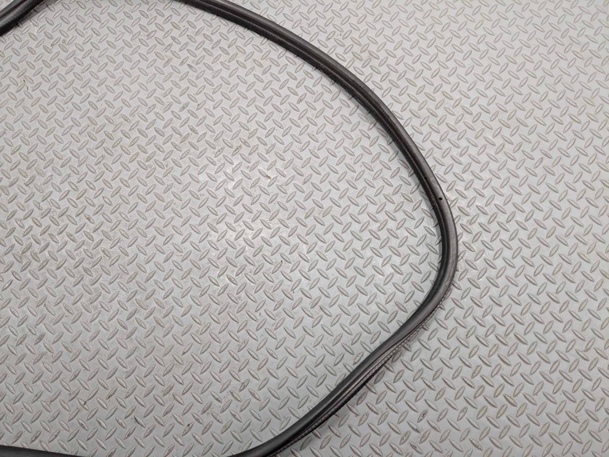 2014 - 2017 MINI COOPER OEM DOOR SEAL WEATHER STRIPPING RUBBER FRONT LEFT SIDE