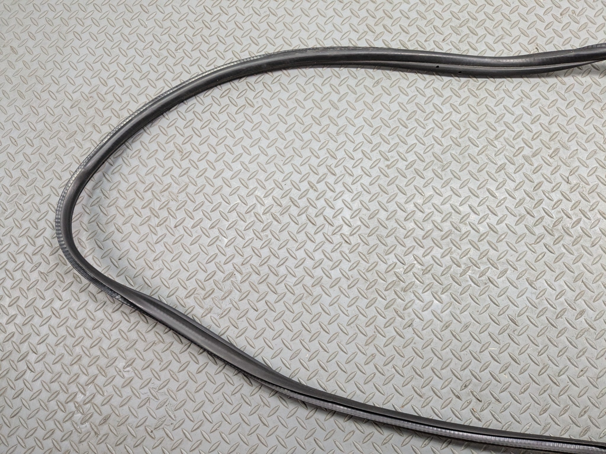2014 - 2017 MINI COOPER OEM DOOR SEAL WEATHER STRIPPING RUBBER FRONT LEFT SIDE
