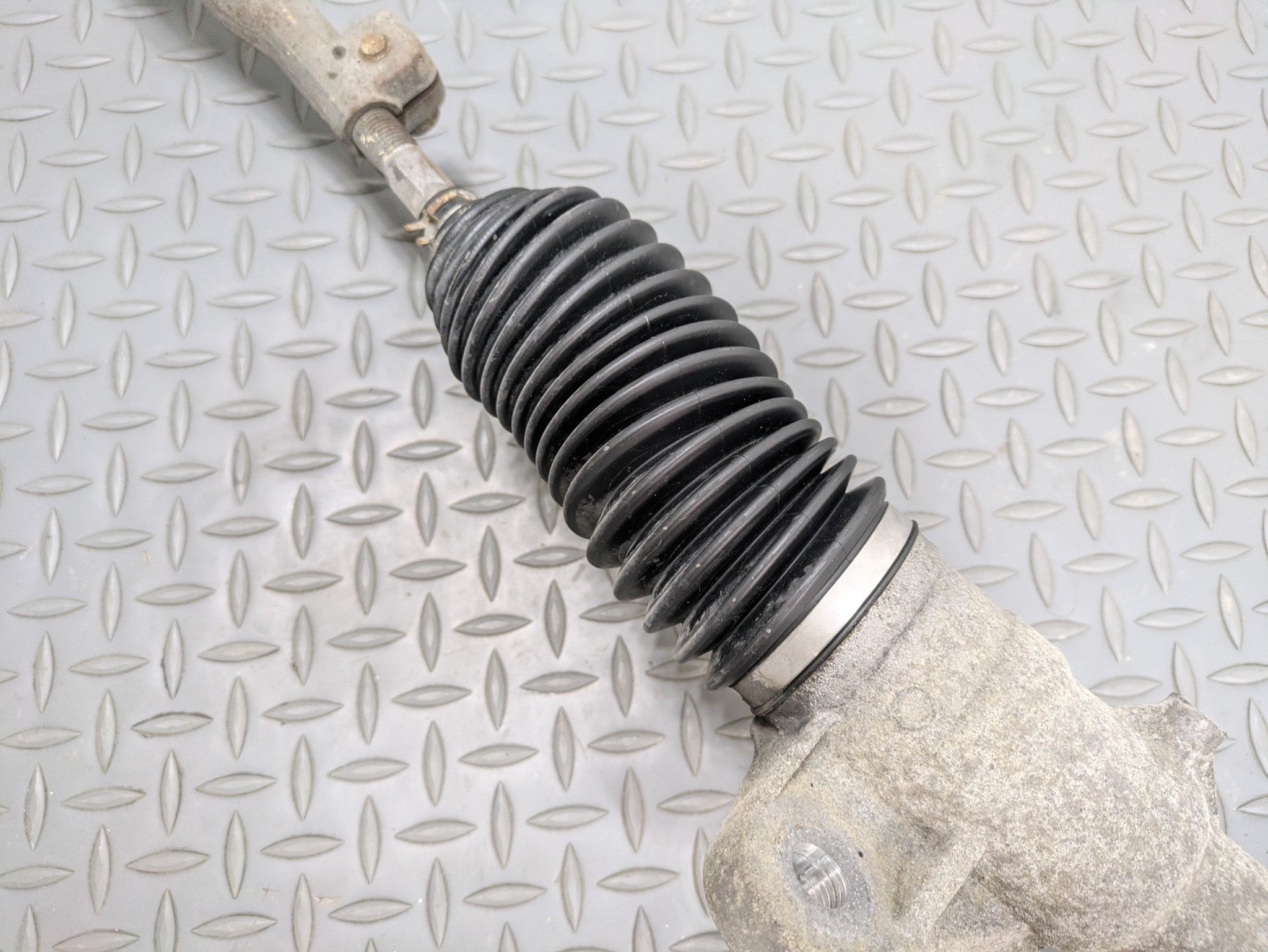2014 - 2017 MINI COOPER OEM POWER STEERING GEAR RACK AND PINION ASSEMBLY
