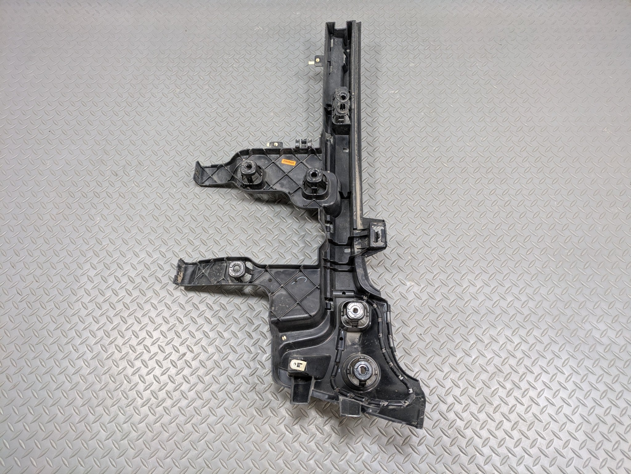 2014 - 2017 MINI COOPER OEM BUMPER BRACKET GUIDE MOUNT REAR LEFT DRIVER SIDE